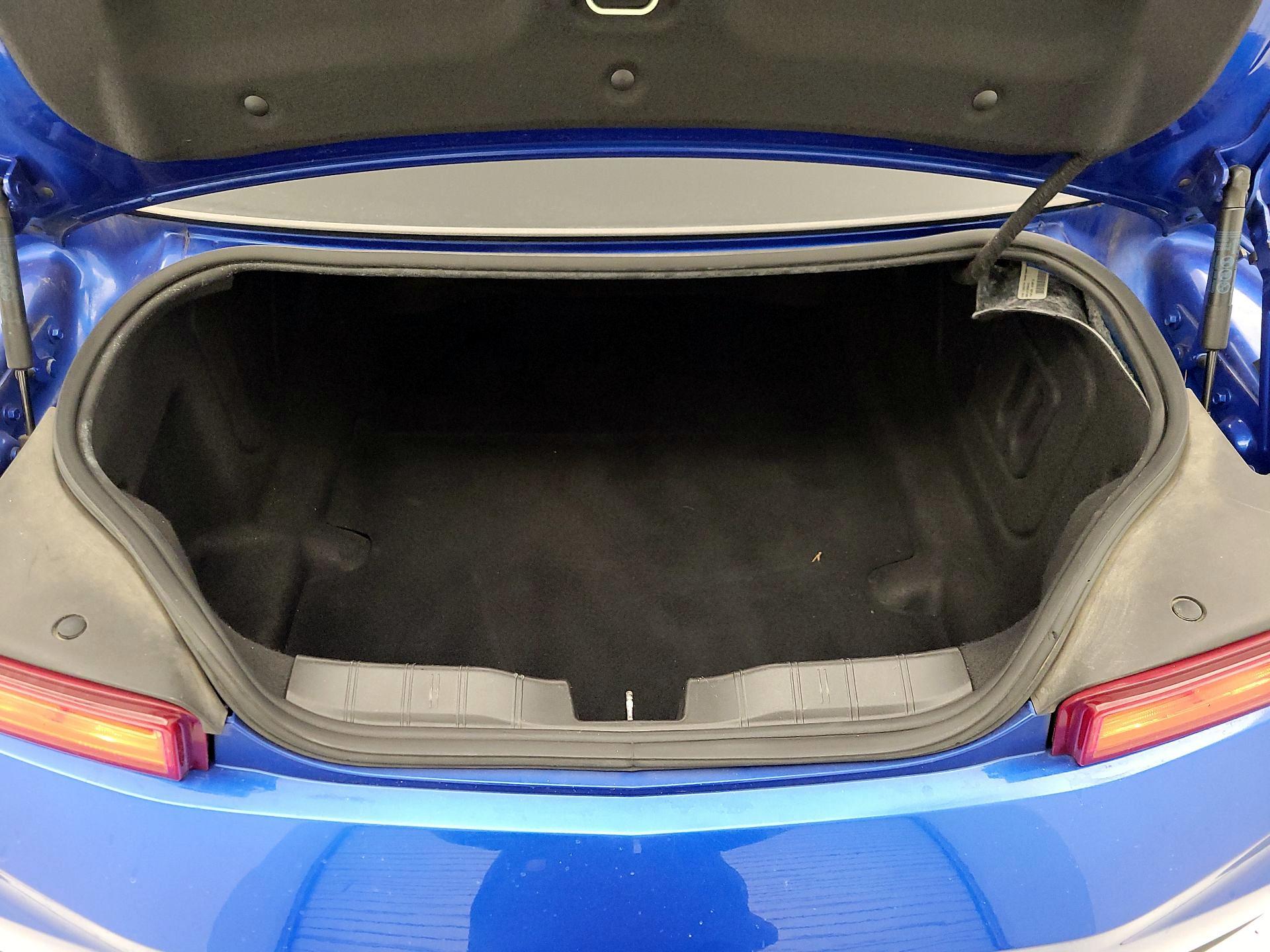 Thumbnail: 2017 Chevrolet Camaro - 19