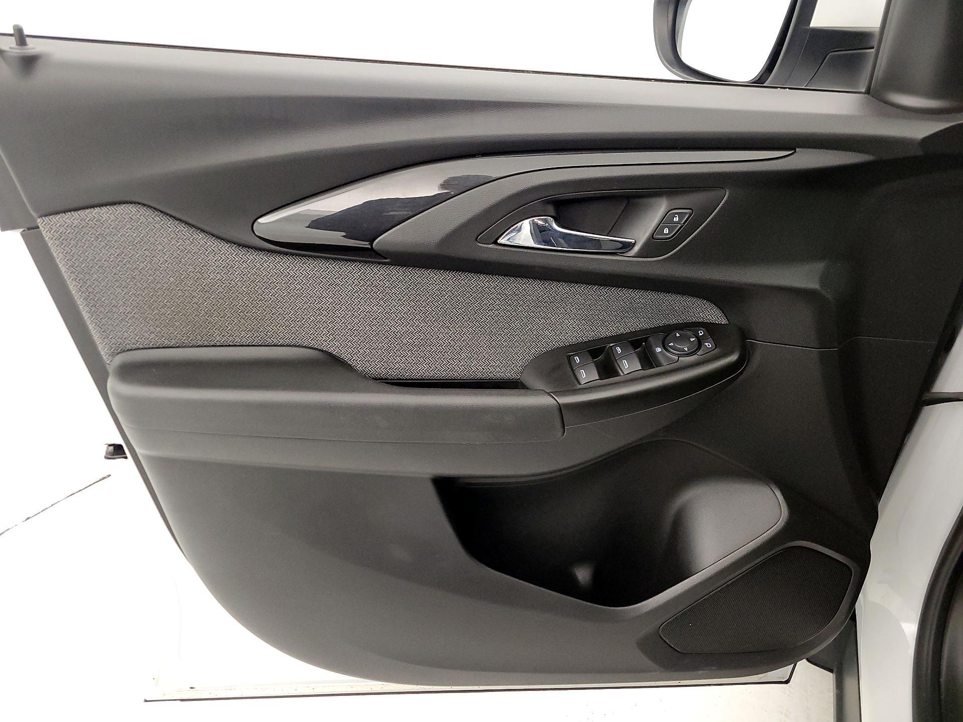 Thumbnail: 2021 Chevrolet TrailBlazer - 12