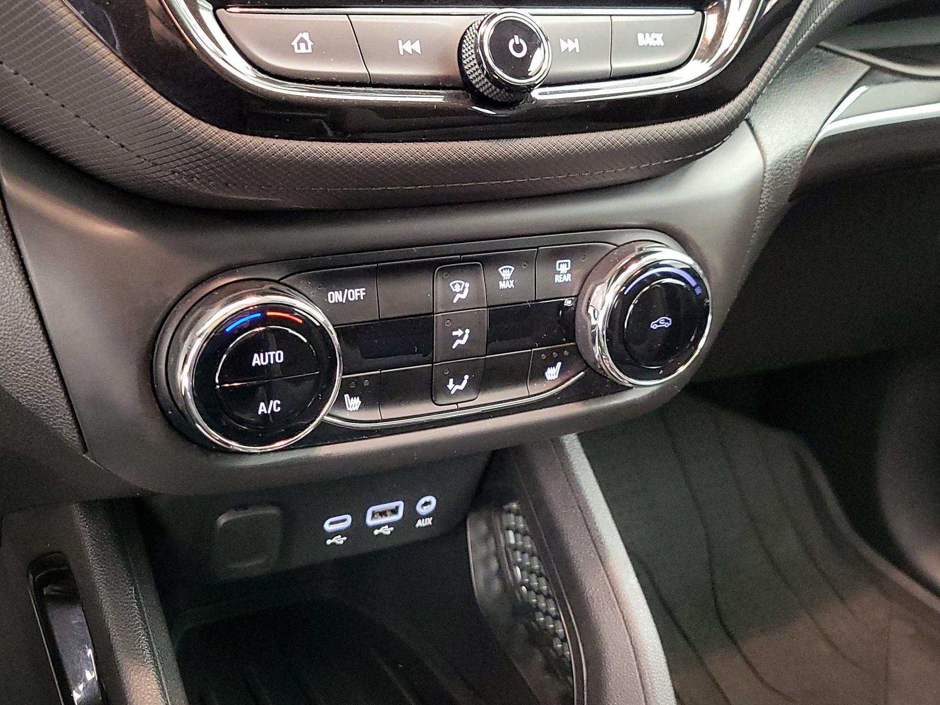 Thumbnail: 2021 Chevrolet TrailBlazer - 16