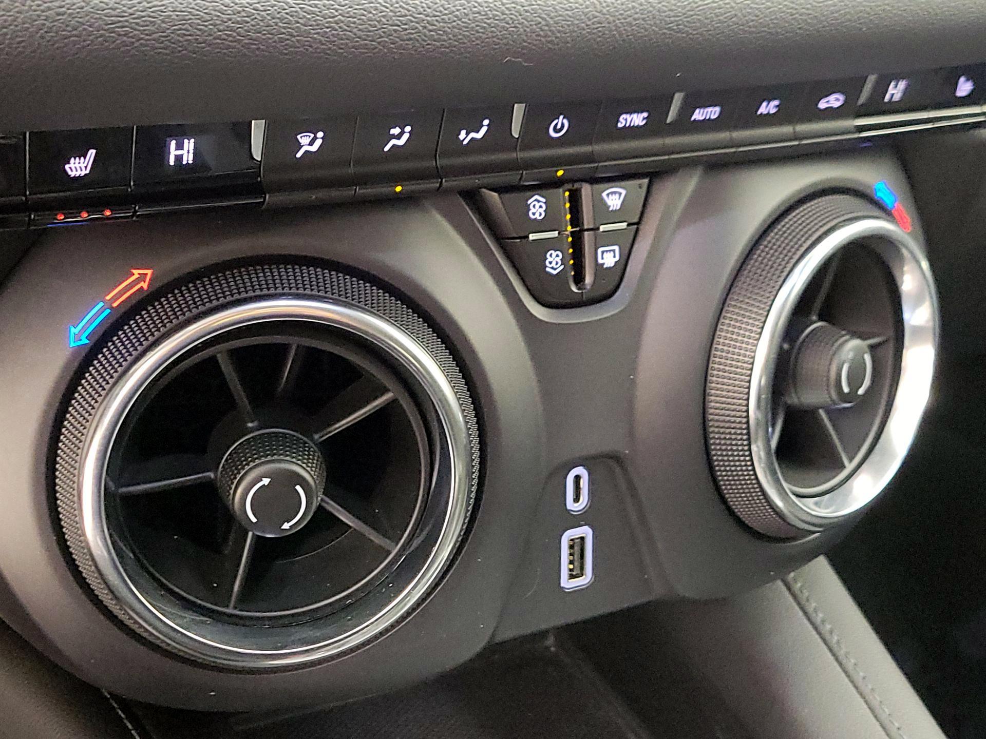 Thumbnail: 2019 Chevrolet Blazer - 16