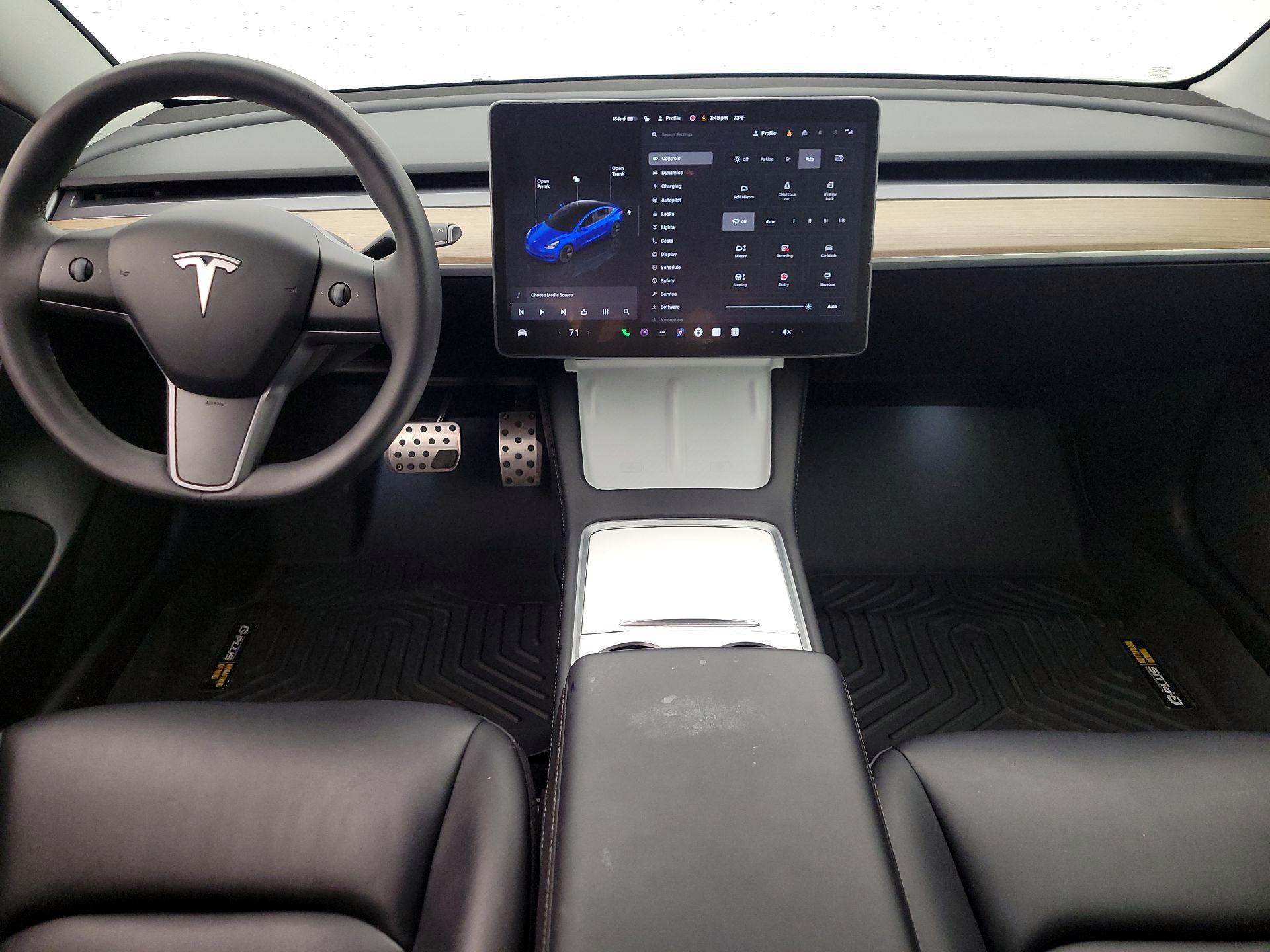 Thumbnail: 2023 Tesla Model 3 - 9