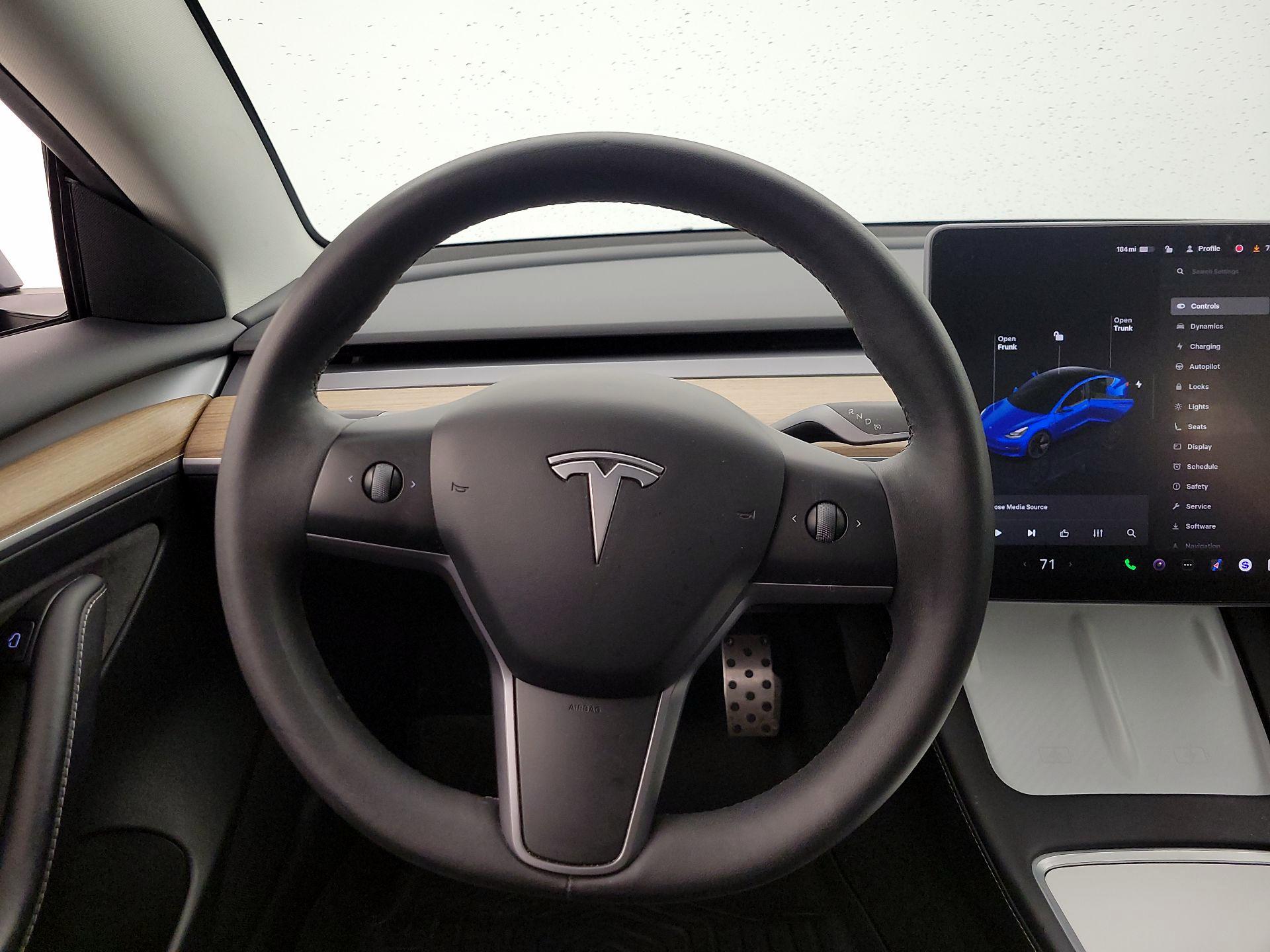 Thumbnail: 2023 Tesla Model 3 - 10