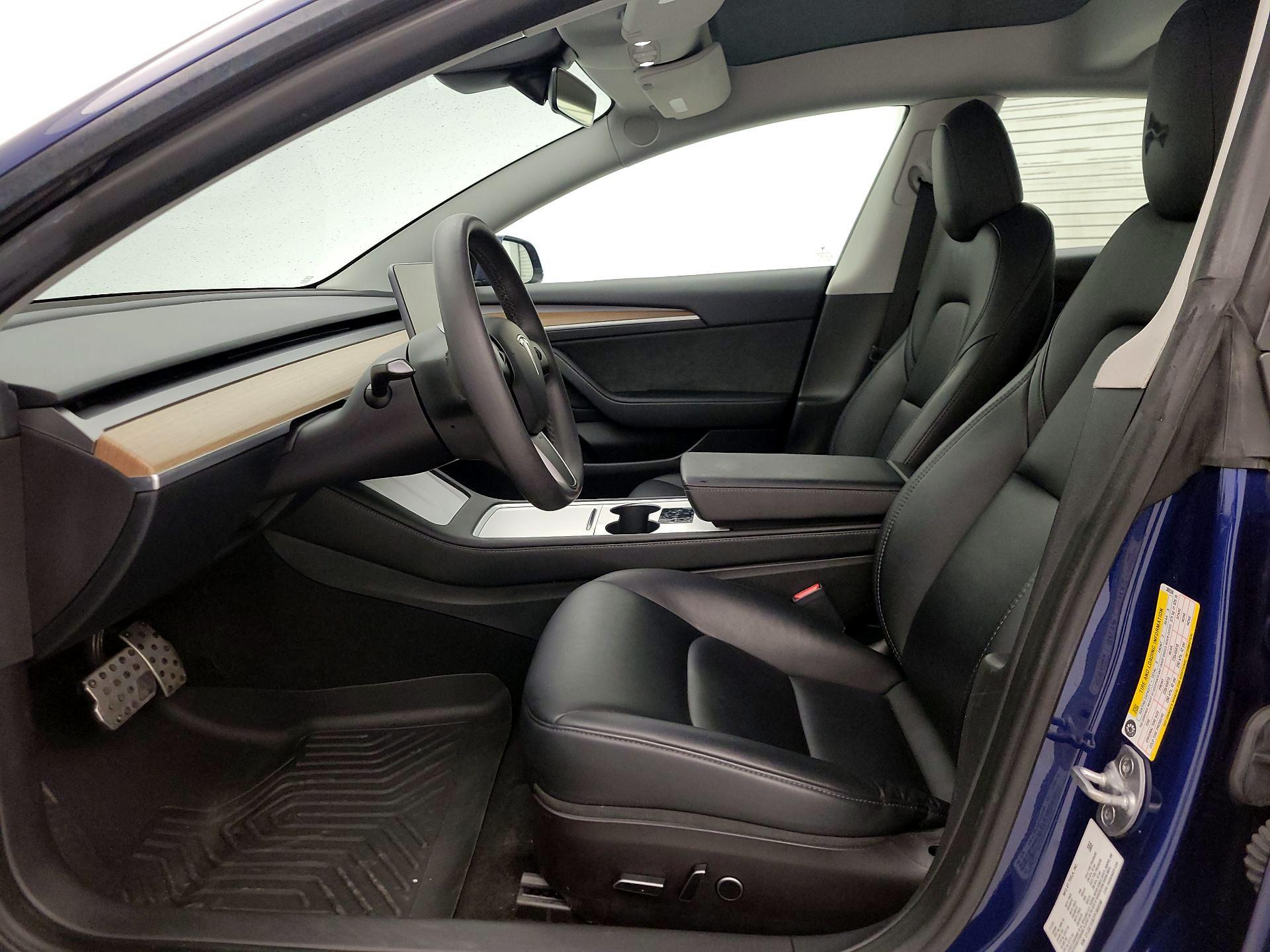 Thumbnail: 2023 Tesla Model 3 - 11