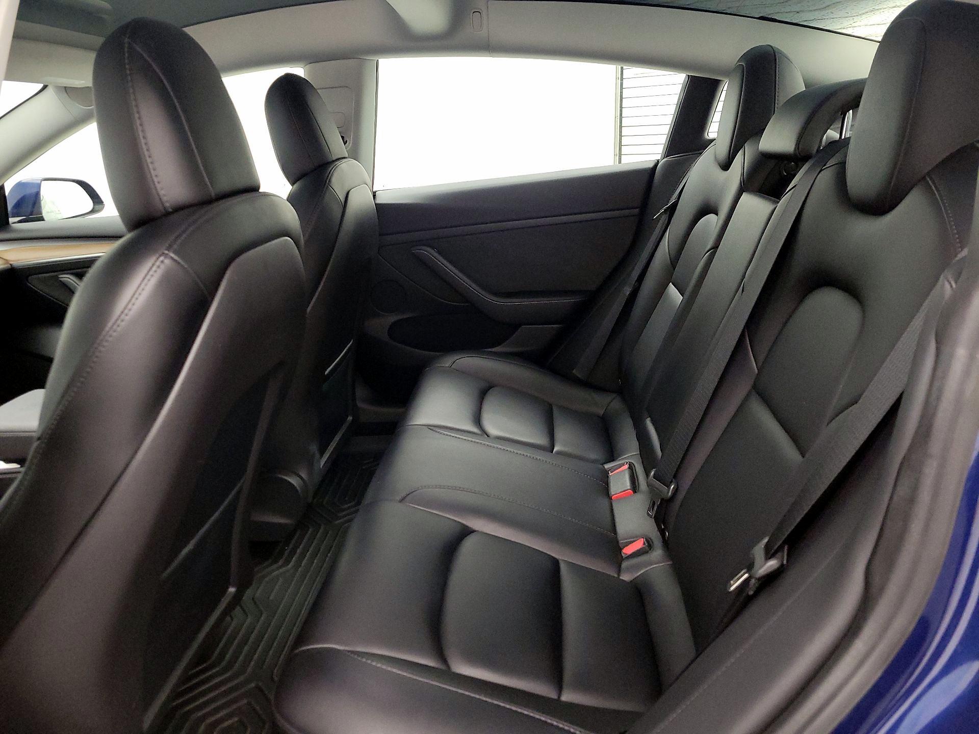 Thumbnail: 2023 Tesla Model 3 - 17