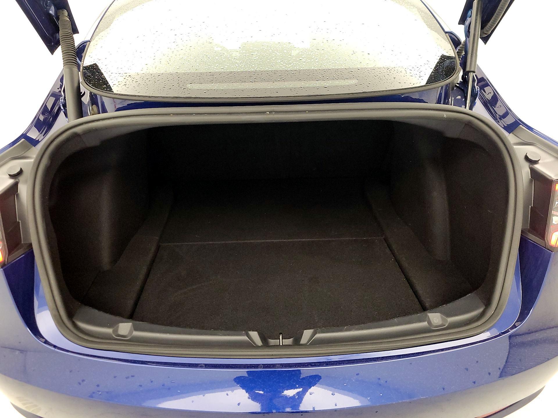 Thumbnail: 2023 Tesla Model 3 - 18