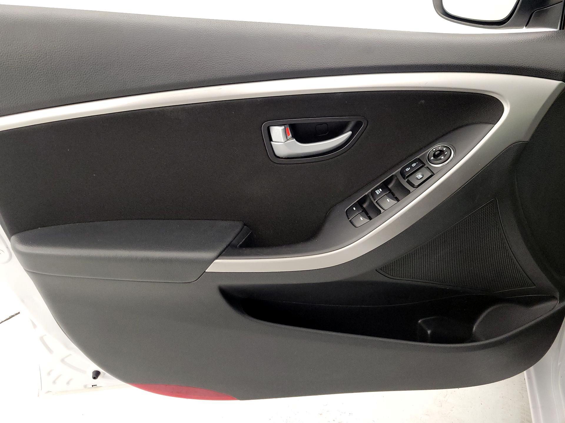 Thumbnail: 2014 Hyundai Elantra - 12