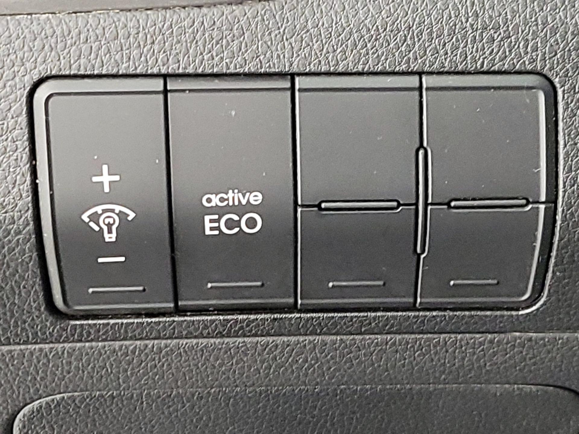 Thumbnail: 2014 Hyundai Elantra - 13