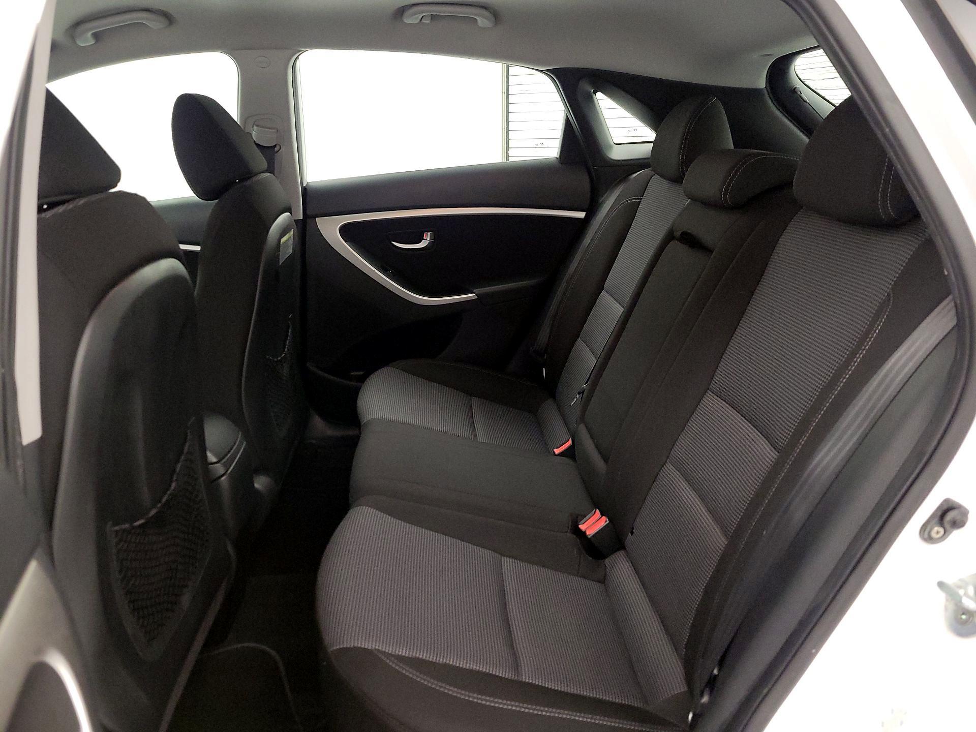 Thumbnail: 2014 Hyundai Elantra - 18