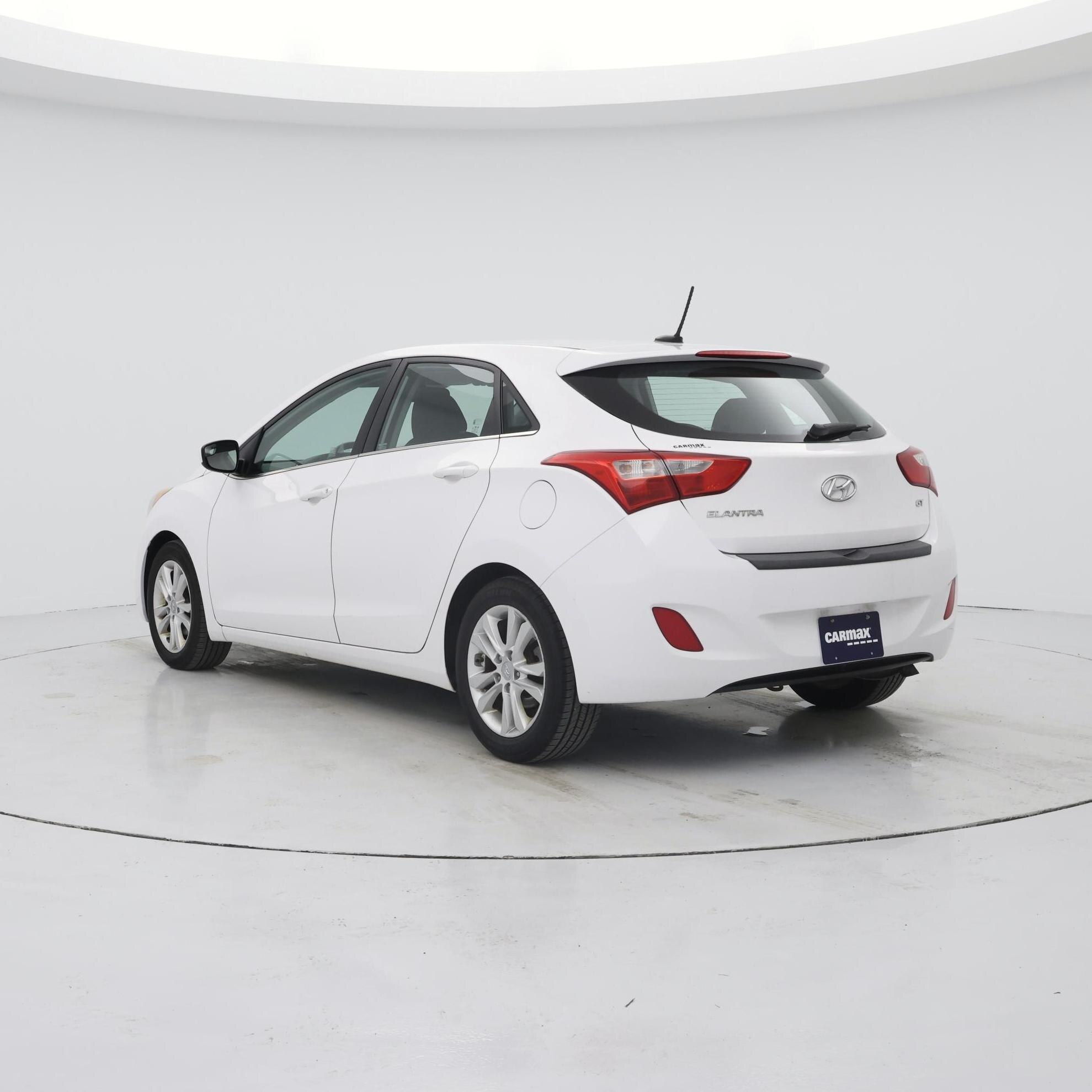 Thumbnail: 2014 Hyundai Elantra - 2