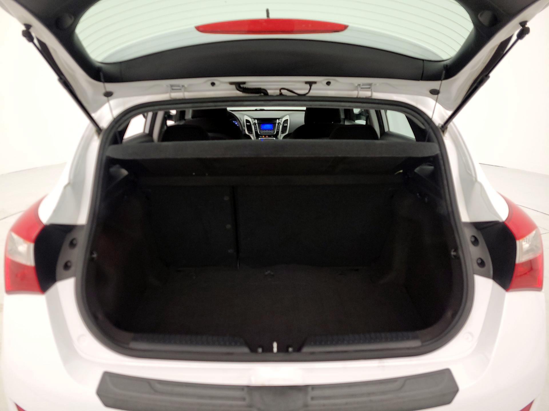 Thumbnail: 2014 Hyundai Elantra - 19