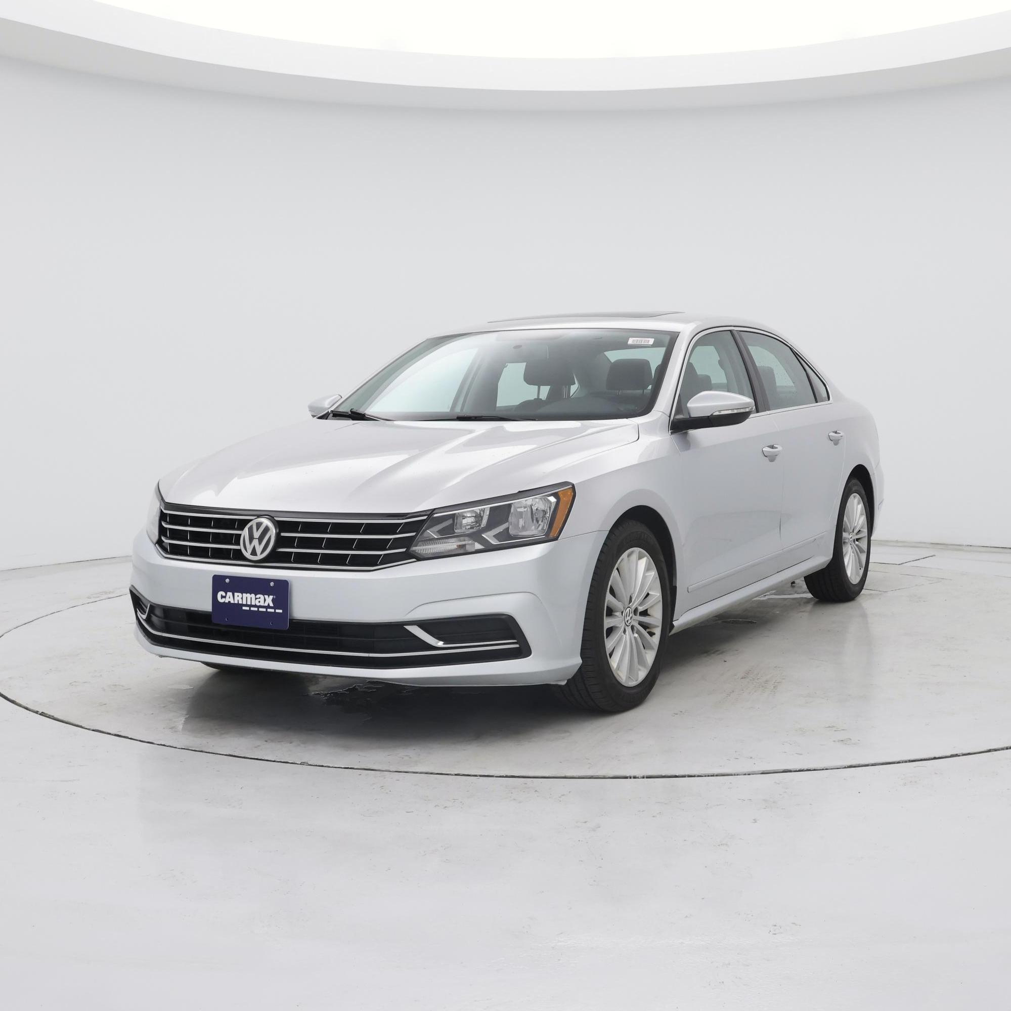 Thumbnail: 2016 Volkswagen Passat - 4