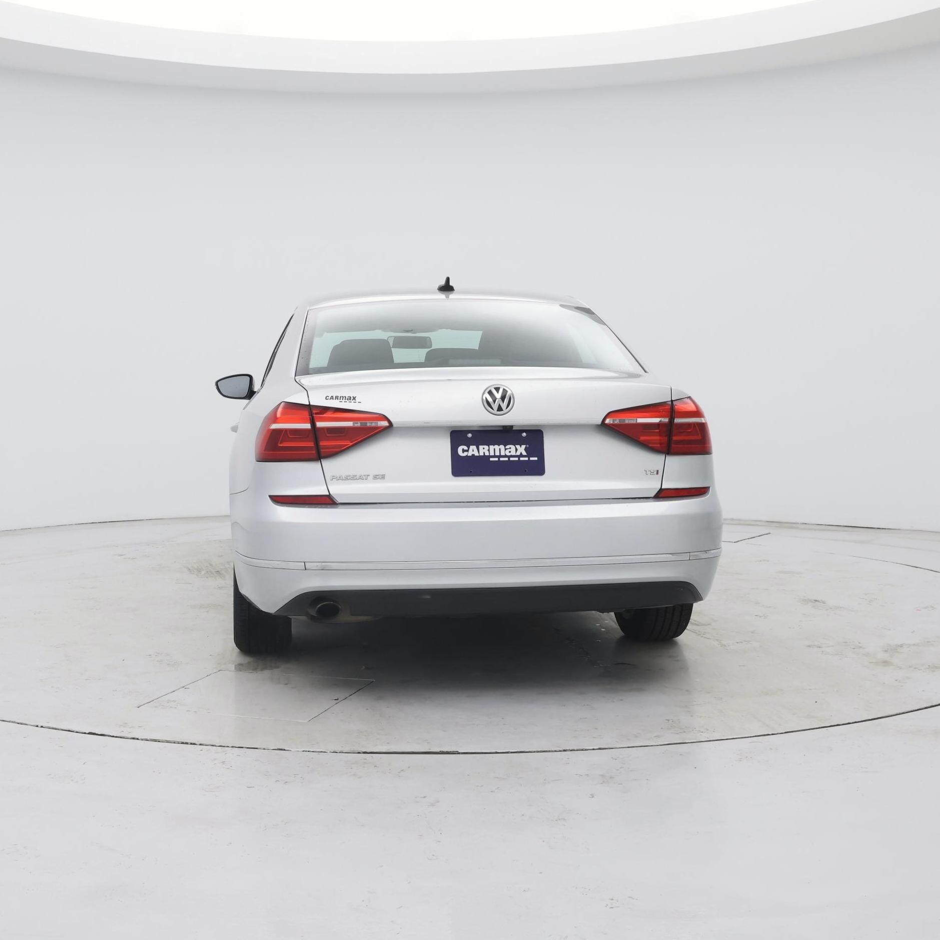 Thumbnail: 2016 Volkswagen Passat - 6