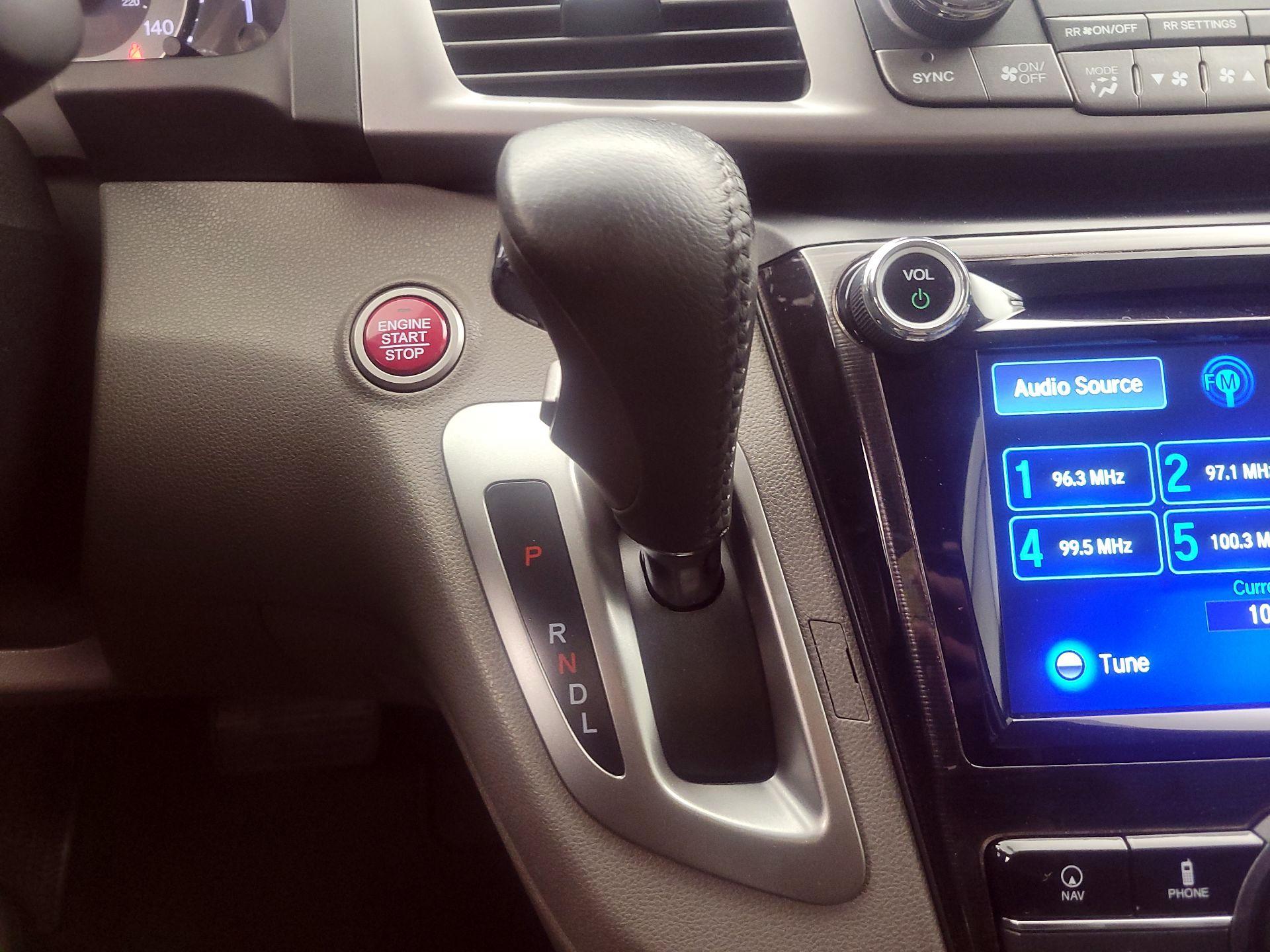 Thumbnail: 2015 Honda Odyssey - 18