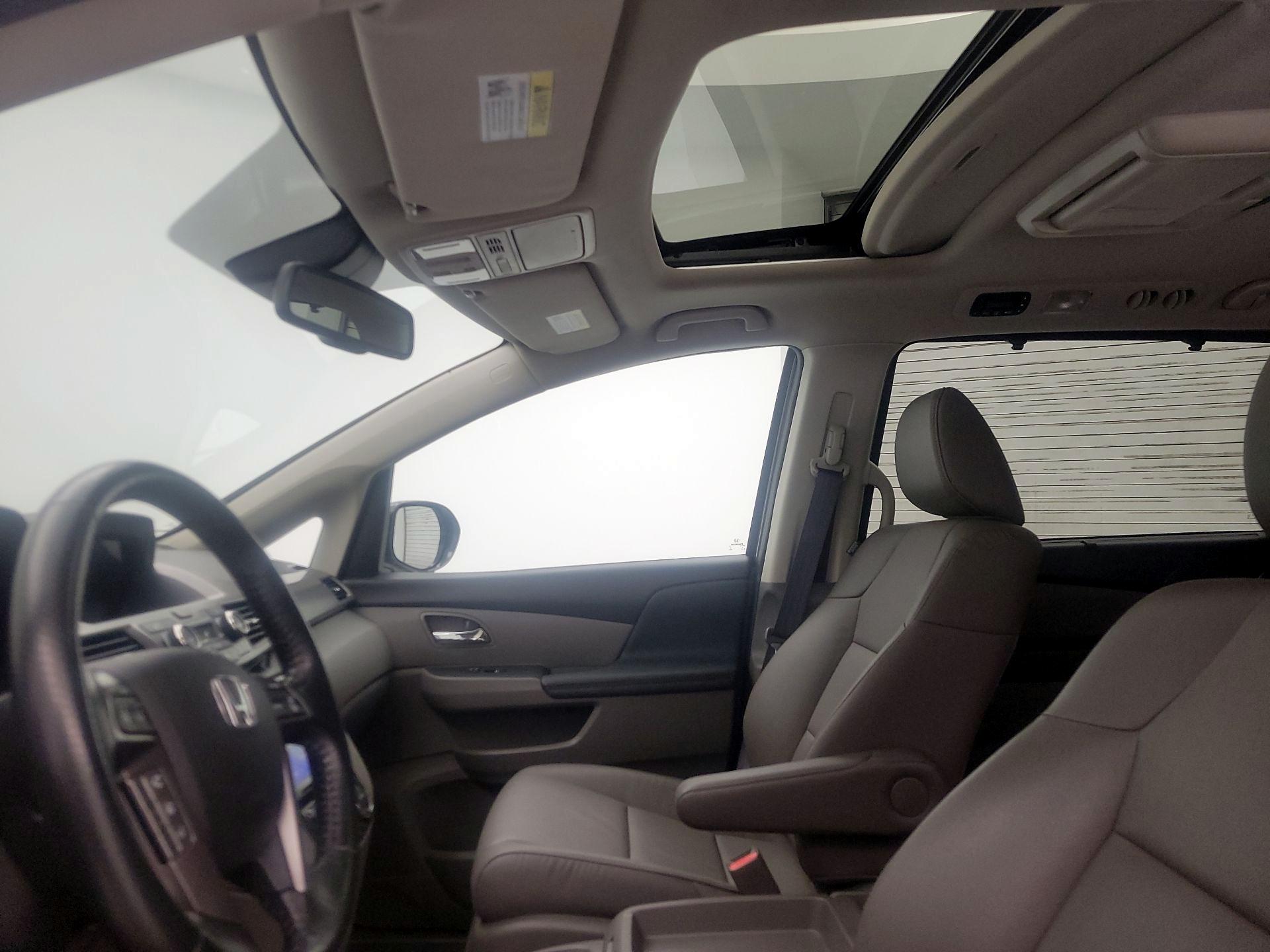 Thumbnail: 2015 Honda Odyssey - 20