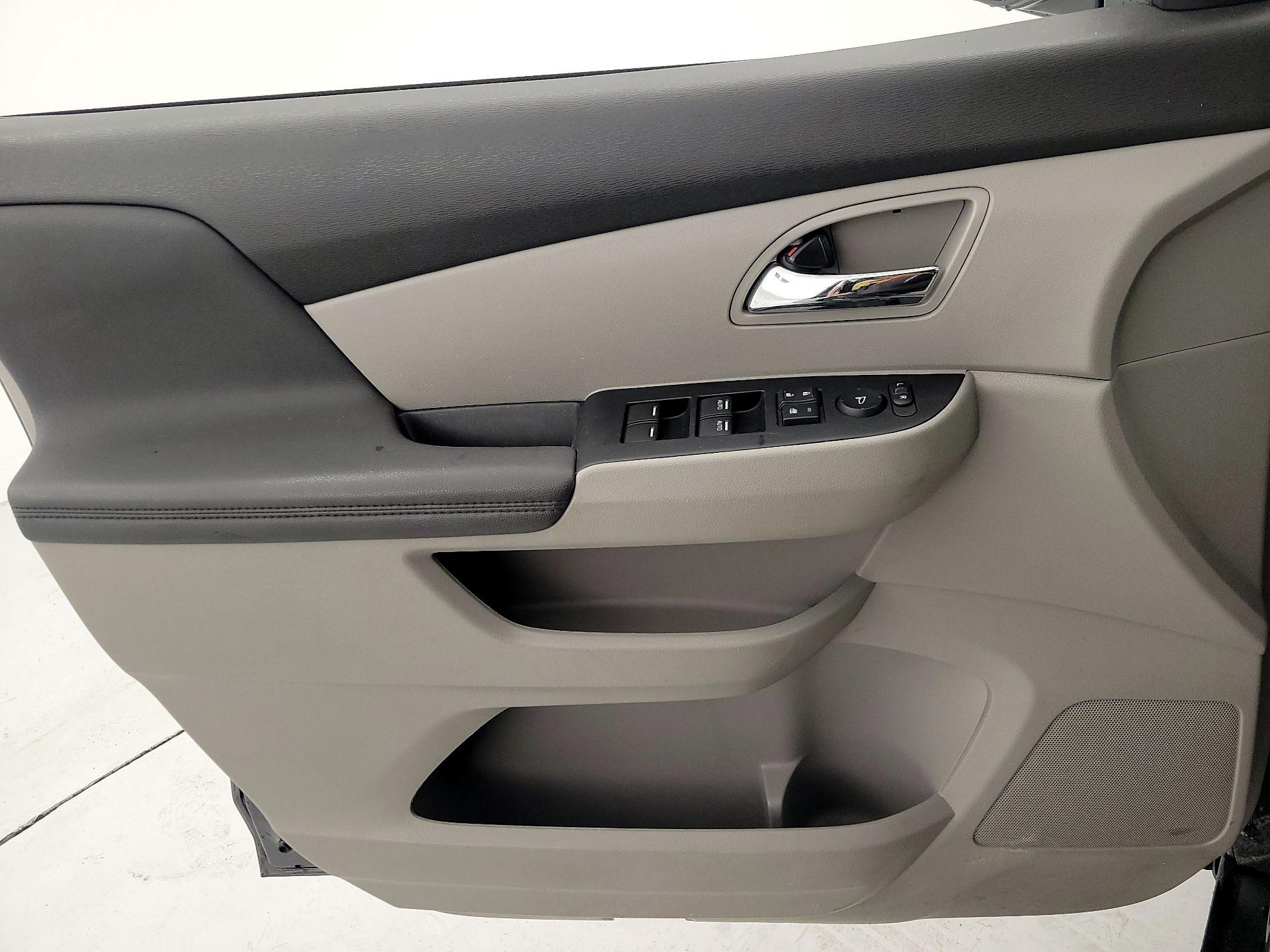 Thumbnail: 2015 Honda Odyssey - 12