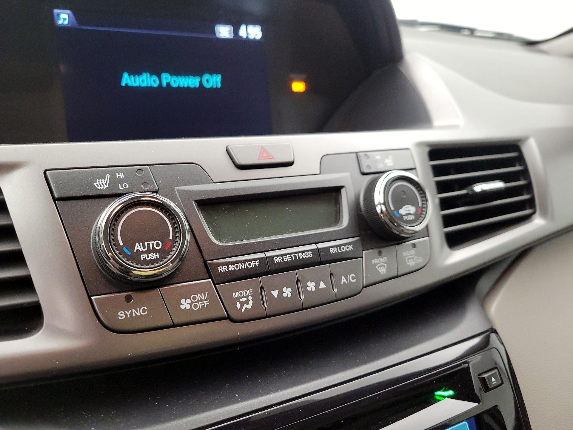 Thumbnail: 2015 Honda Odyssey - 16