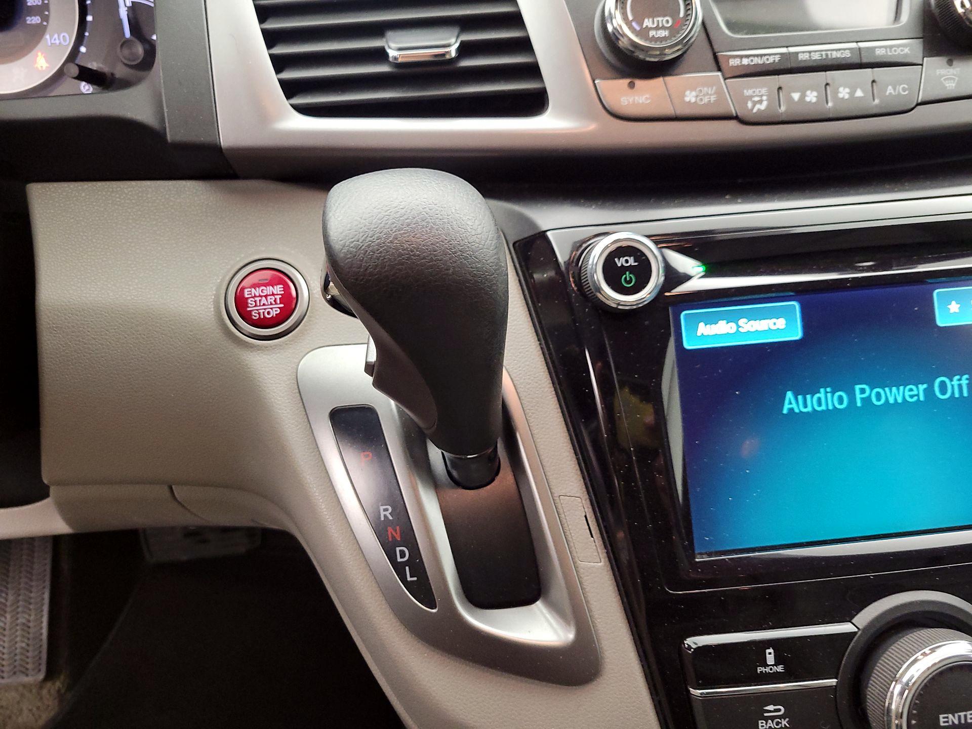 Thumbnail: 2015 Honda Odyssey - 17