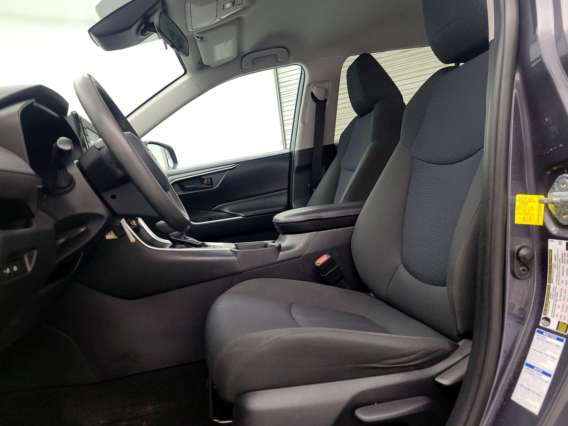 Thumbnail: 2019 Toyota RAV4 - 11