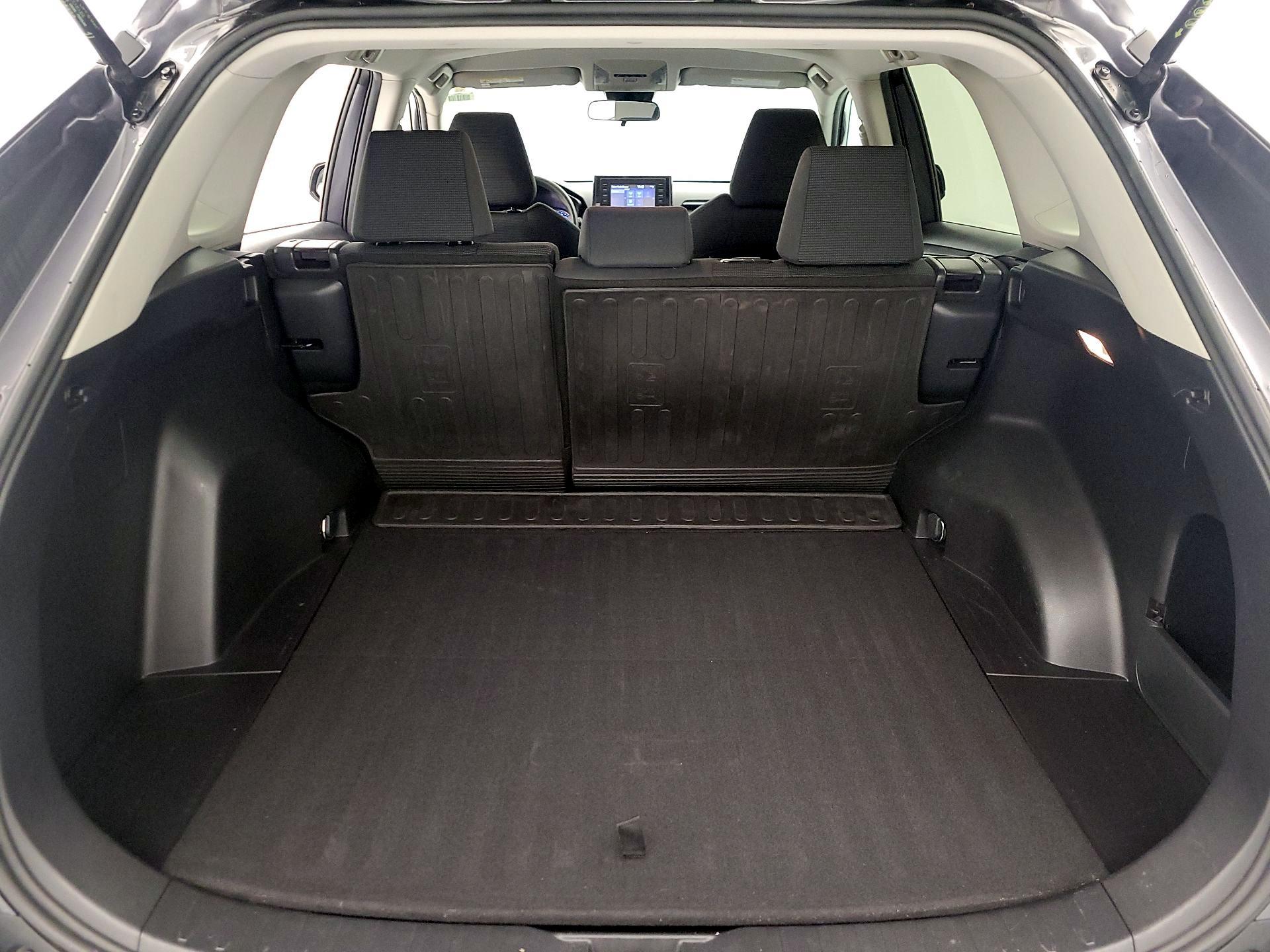 Thumbnail: 2019 Toyota RAV4 - 20