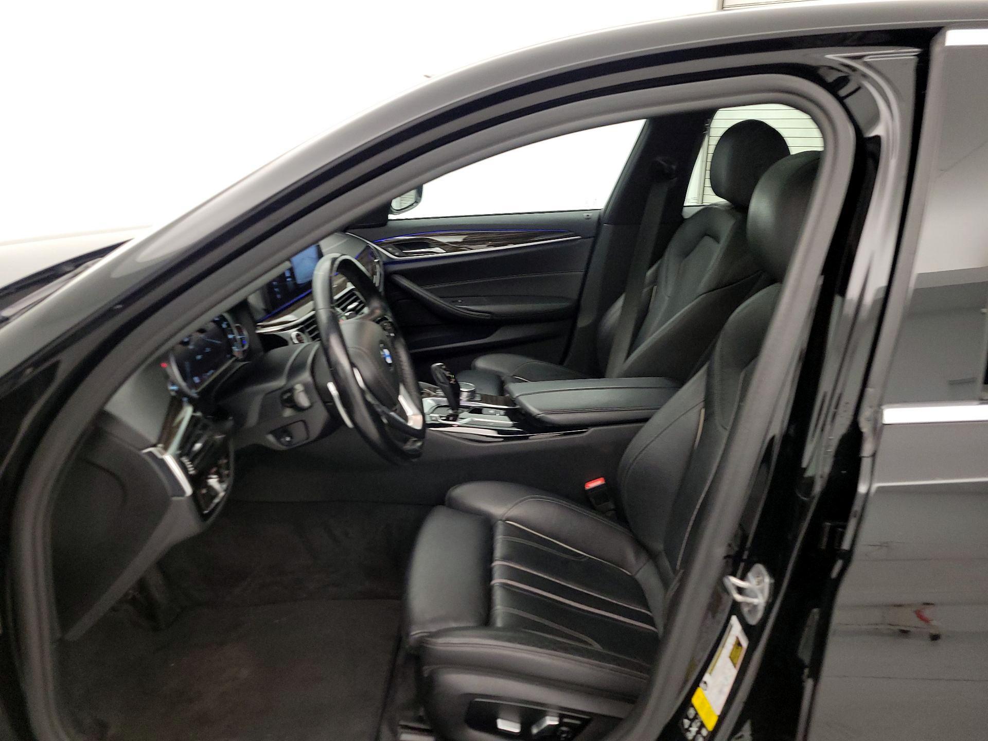 Thumbnail: 2018 BMW 5 Series - 11