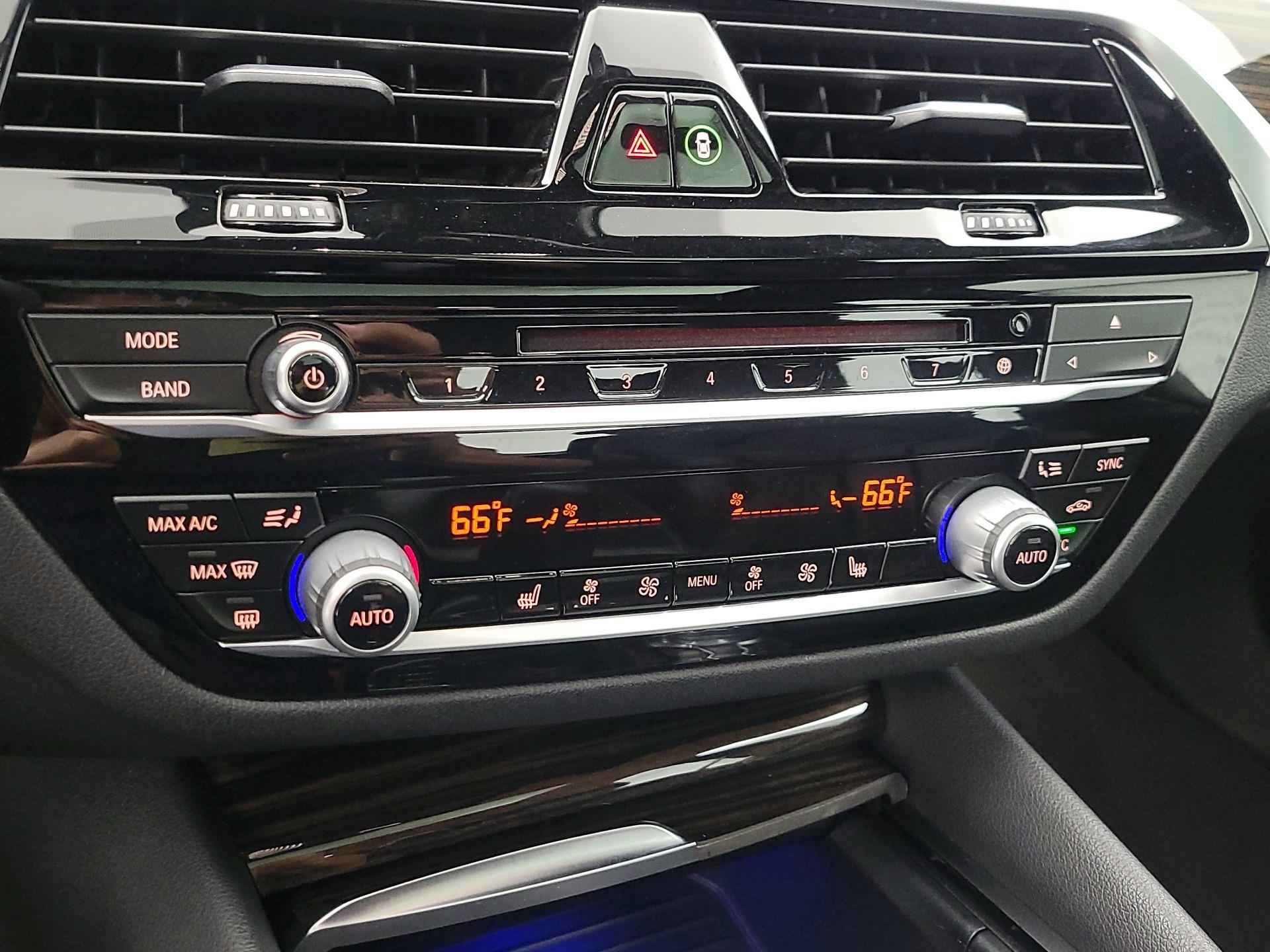 Thumbnail: 2018 BMW 5 Series - 16