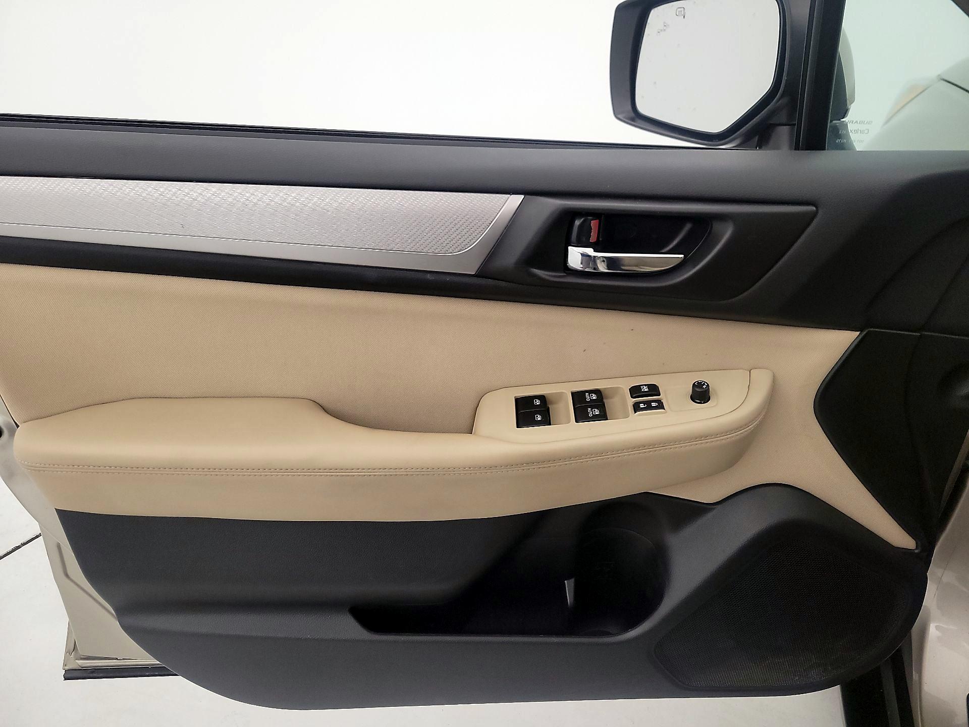 Thumbnail: 2016 Subaru Outback - 12