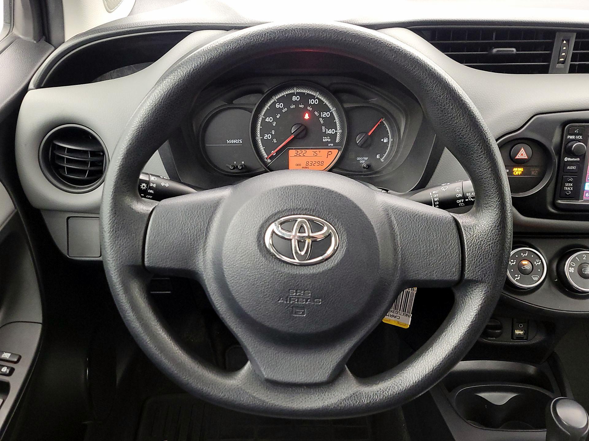 Thumbnail: 2015 Toyota Yaris - 10