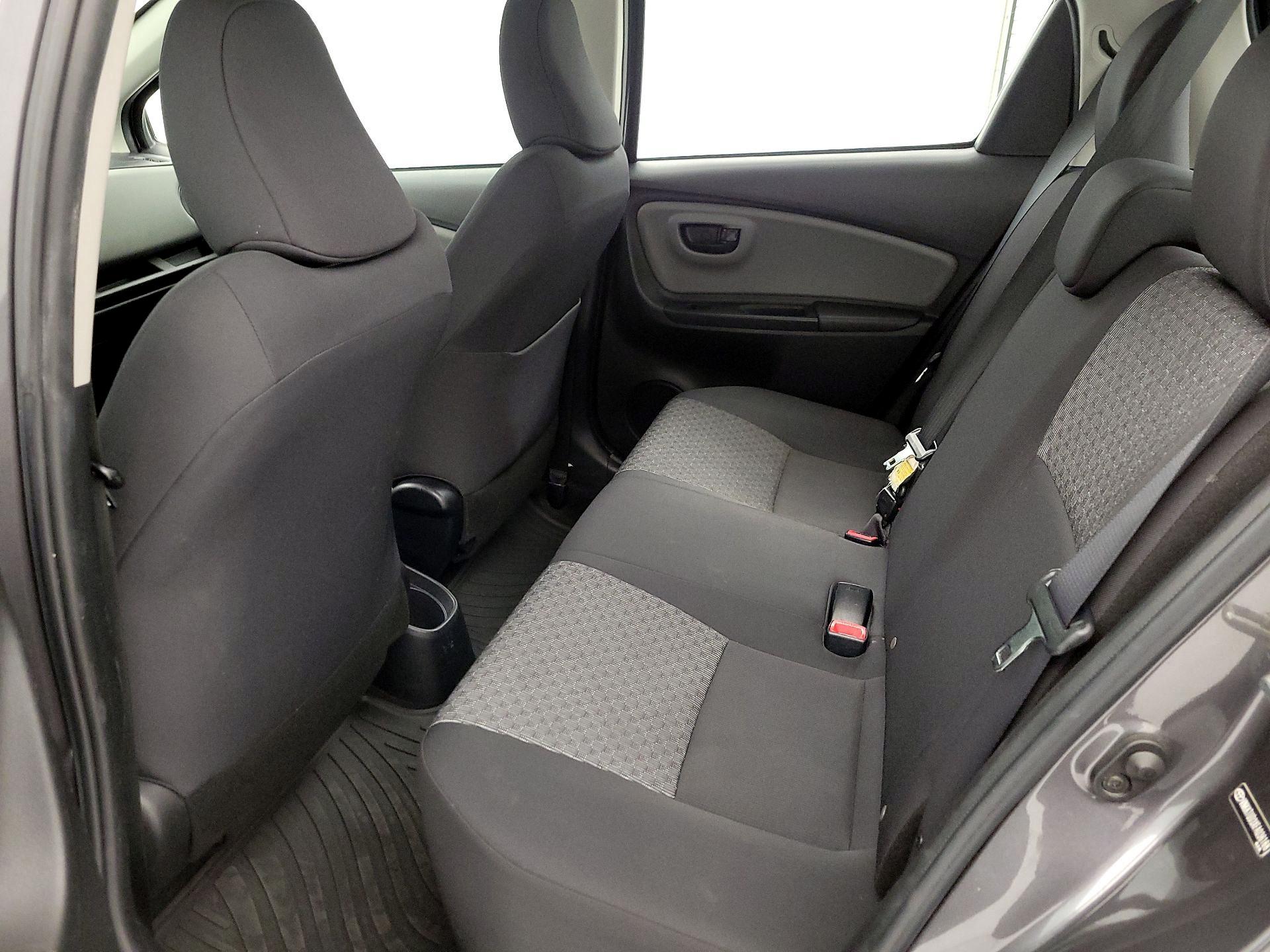 Thumbnail: 2015 Toyota Yaris - 17