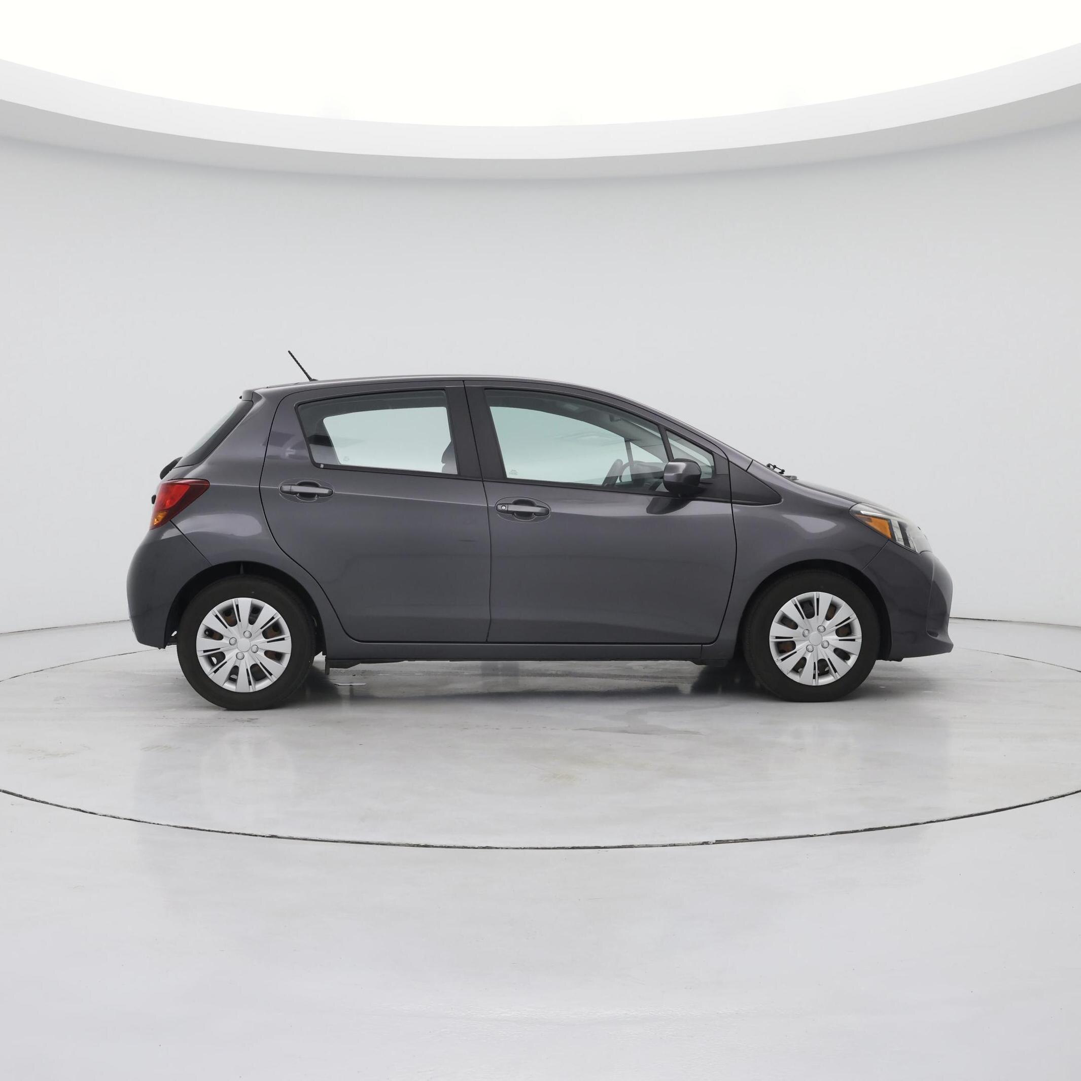 Thumbnail: 2015 Toyota Yaris - 7