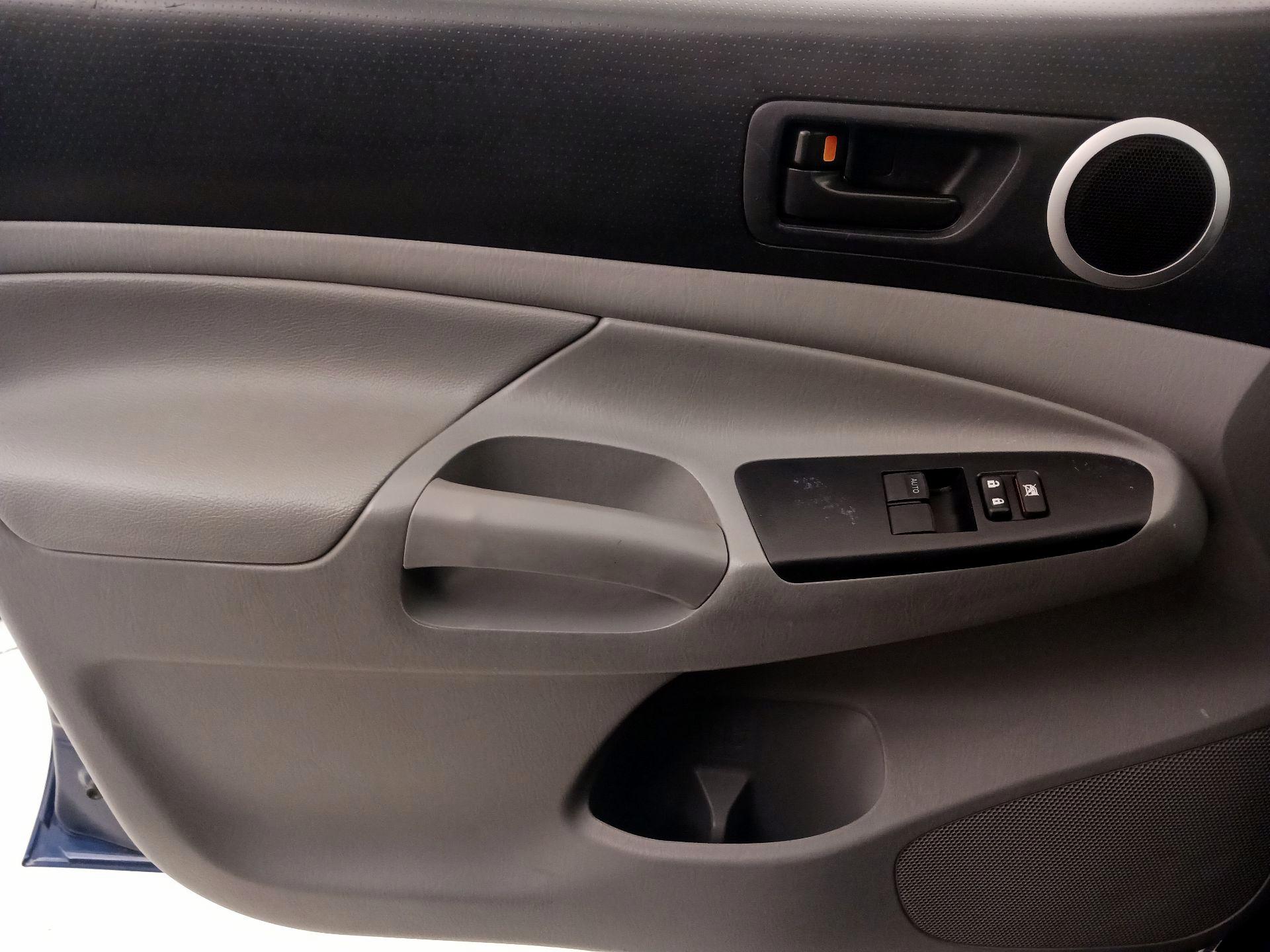 Thumbnail: 2014 Toyota Tacoma - 12