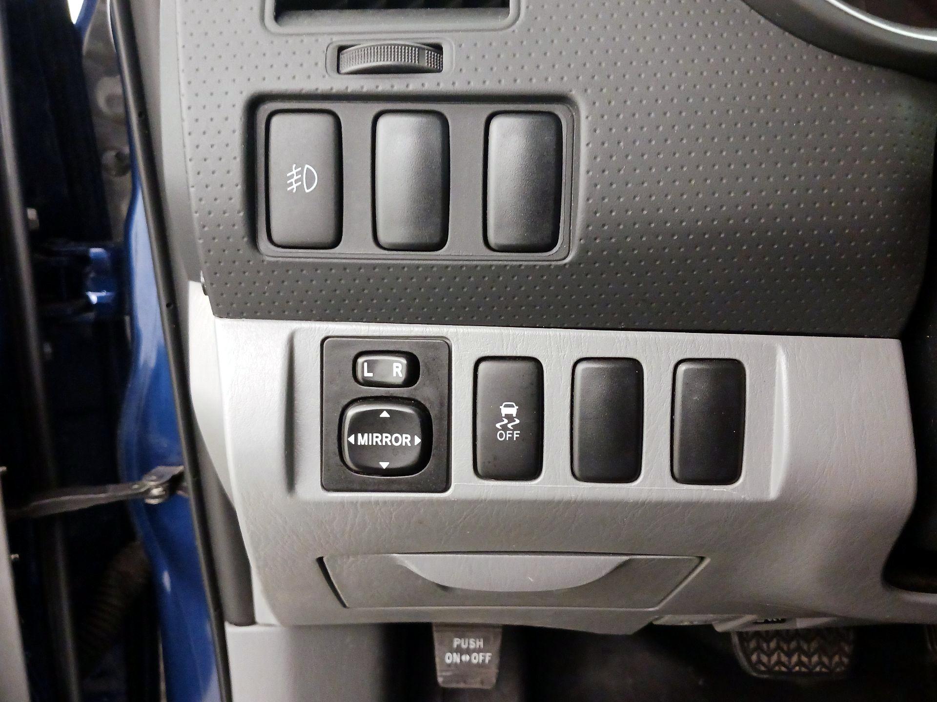 Thumbnail: 2014 Toyota Tacoma - 13