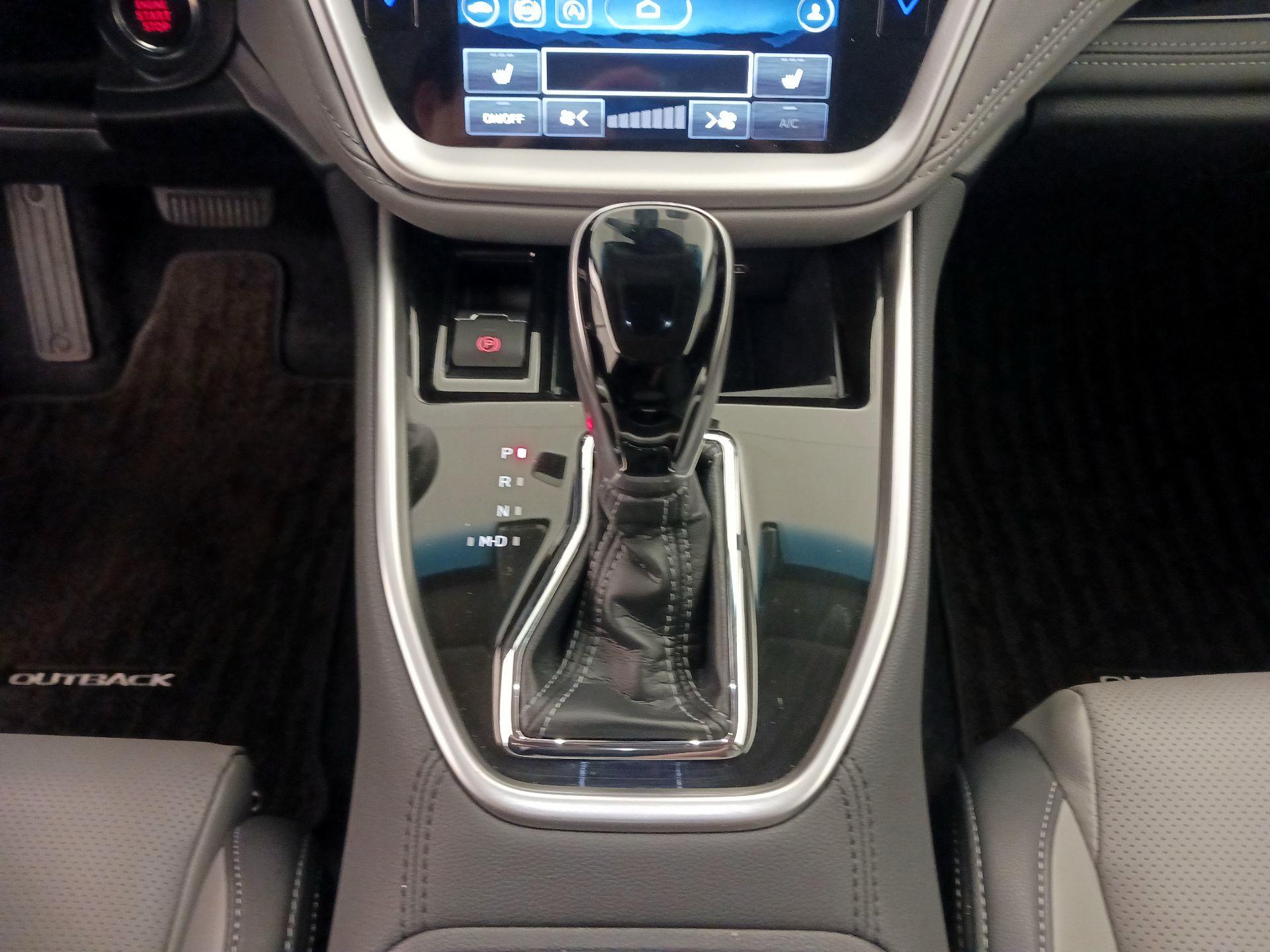 Thumbnail: 2022 Subaru Outback - 18