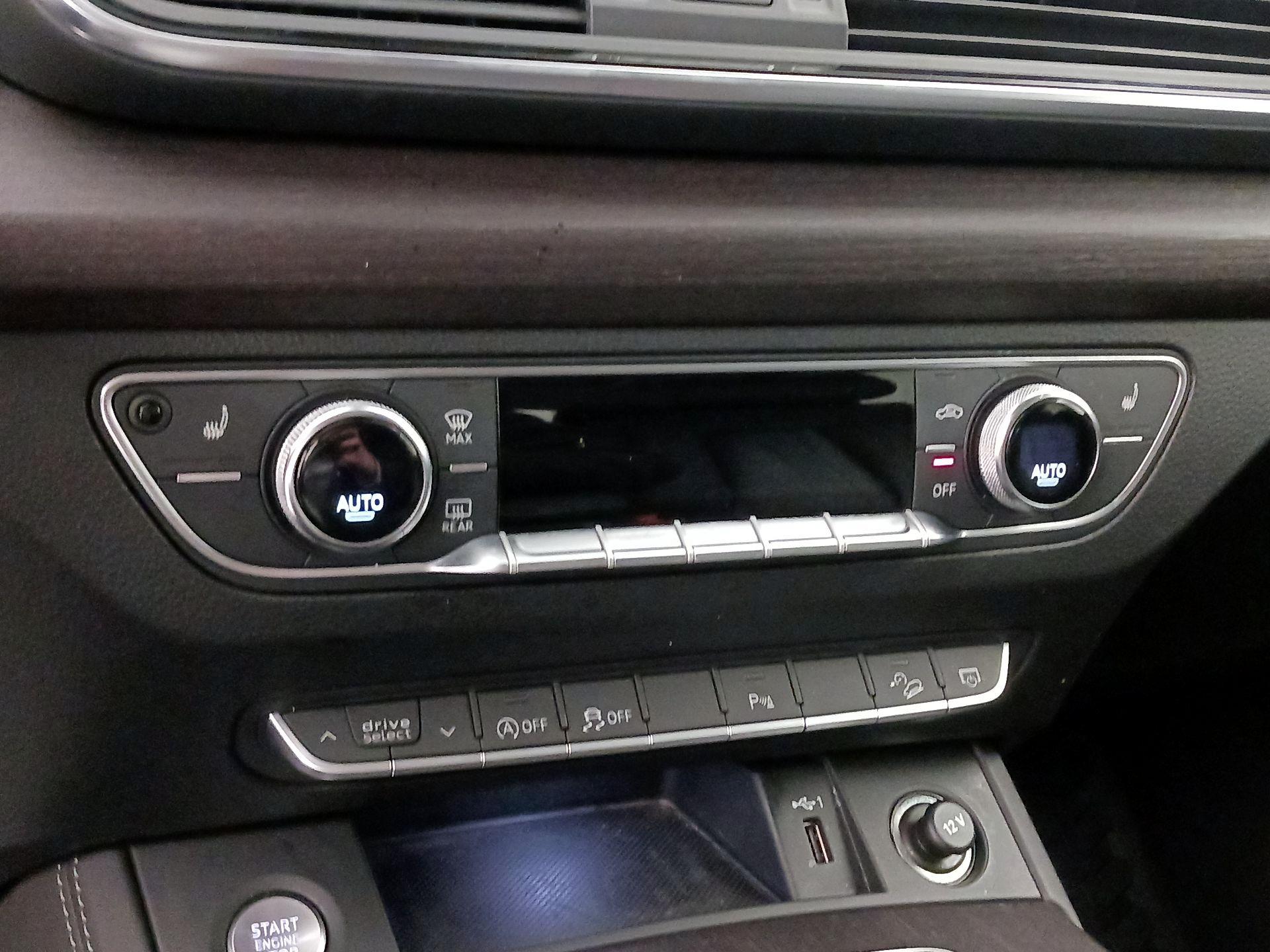 Thumbnail: 2021 Audi Q5 - 16