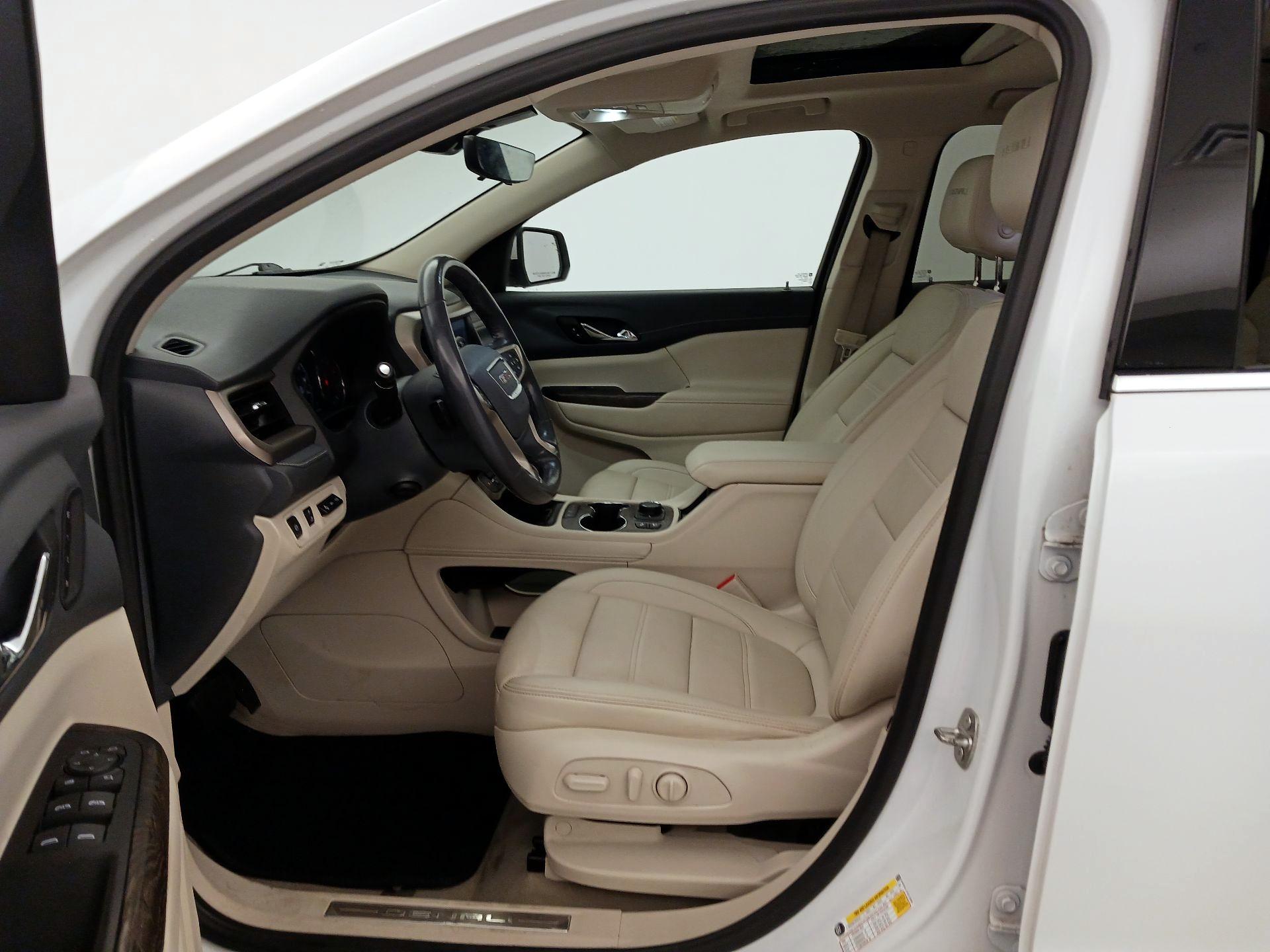 Thumbnail: 2022 GMC Acadia - 11