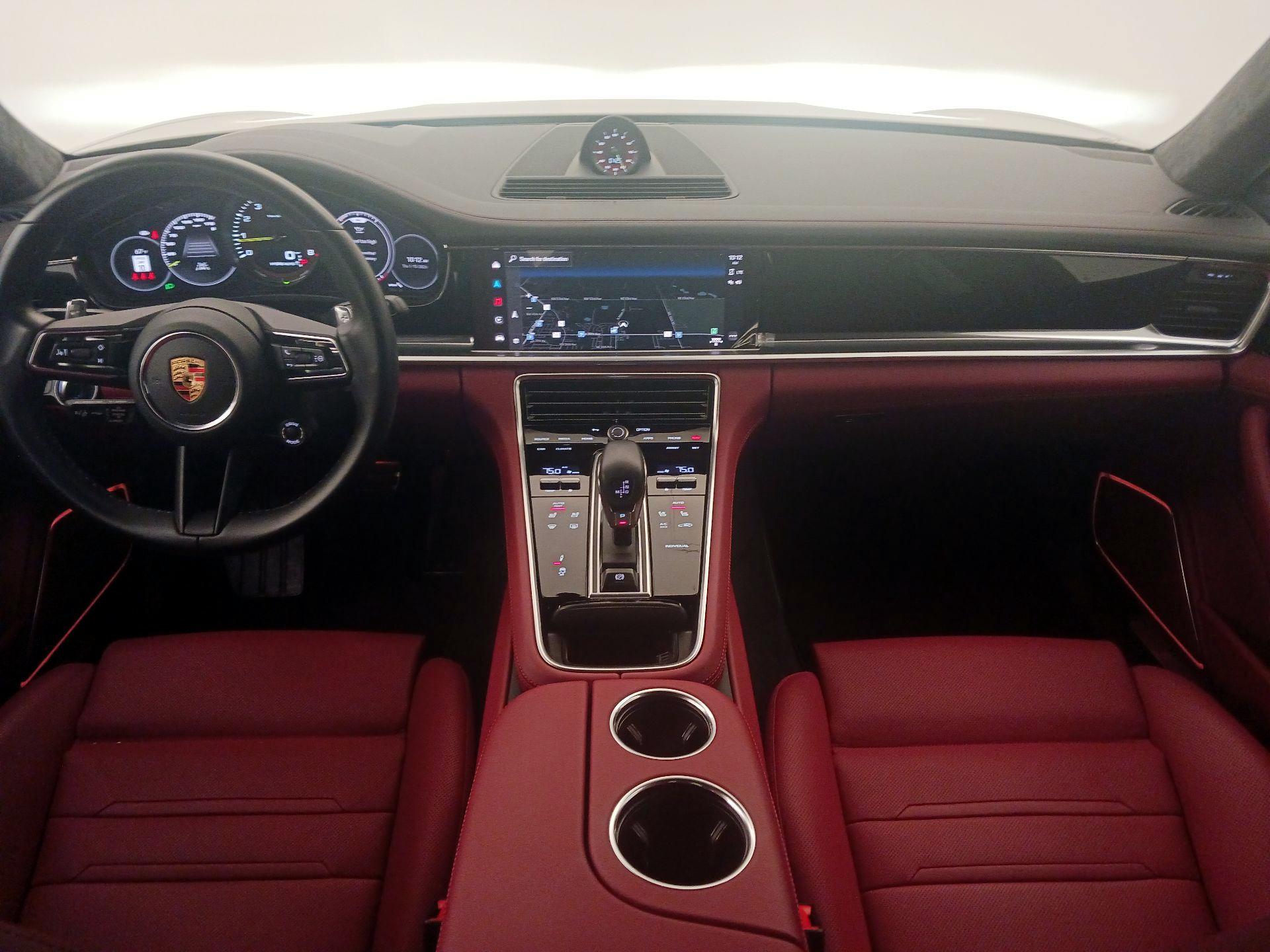 Thumbnail: 2023 Porsche Panamera - 9