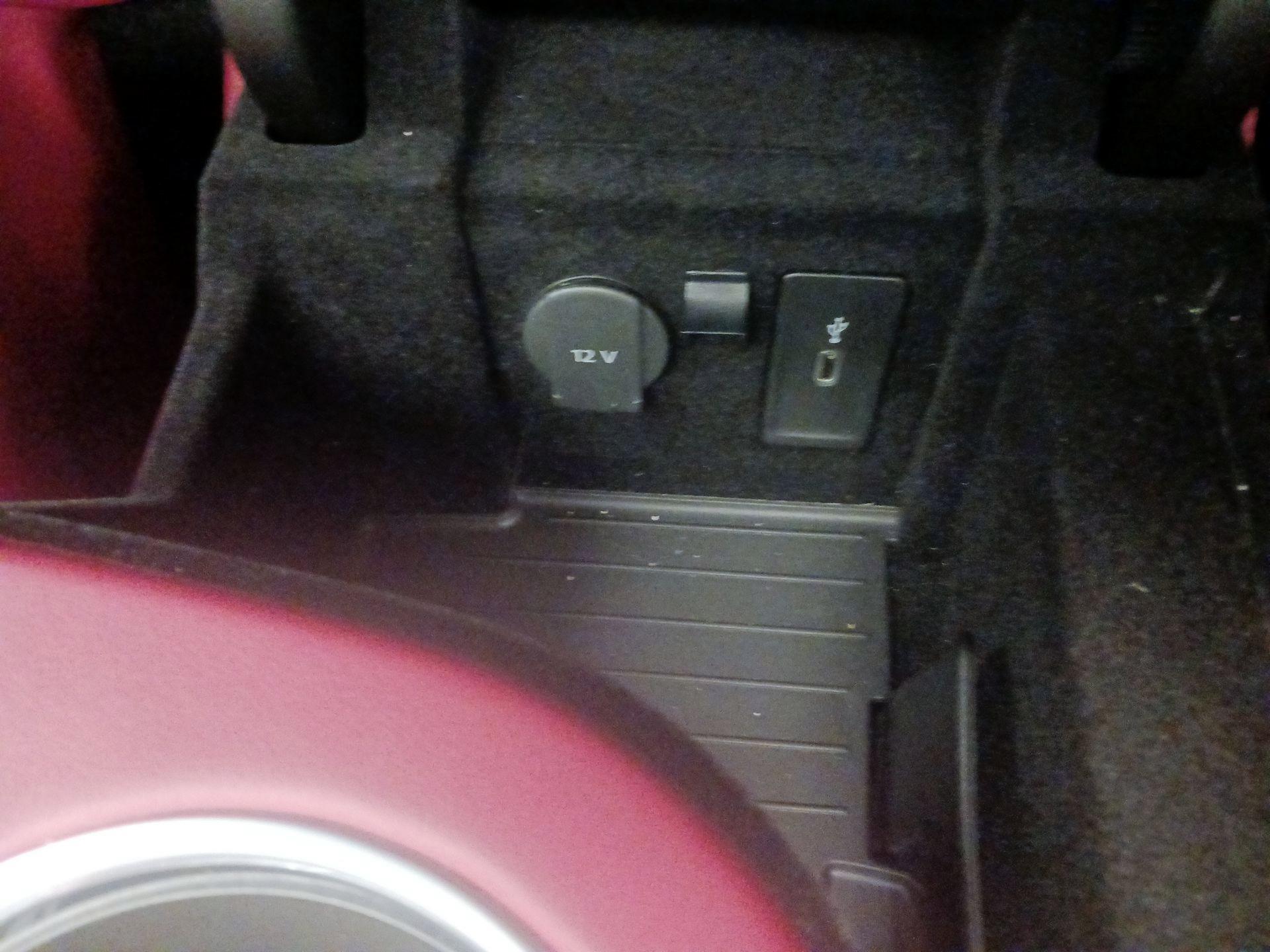 Thumbnail: 2023 Porsche Panamera - 19