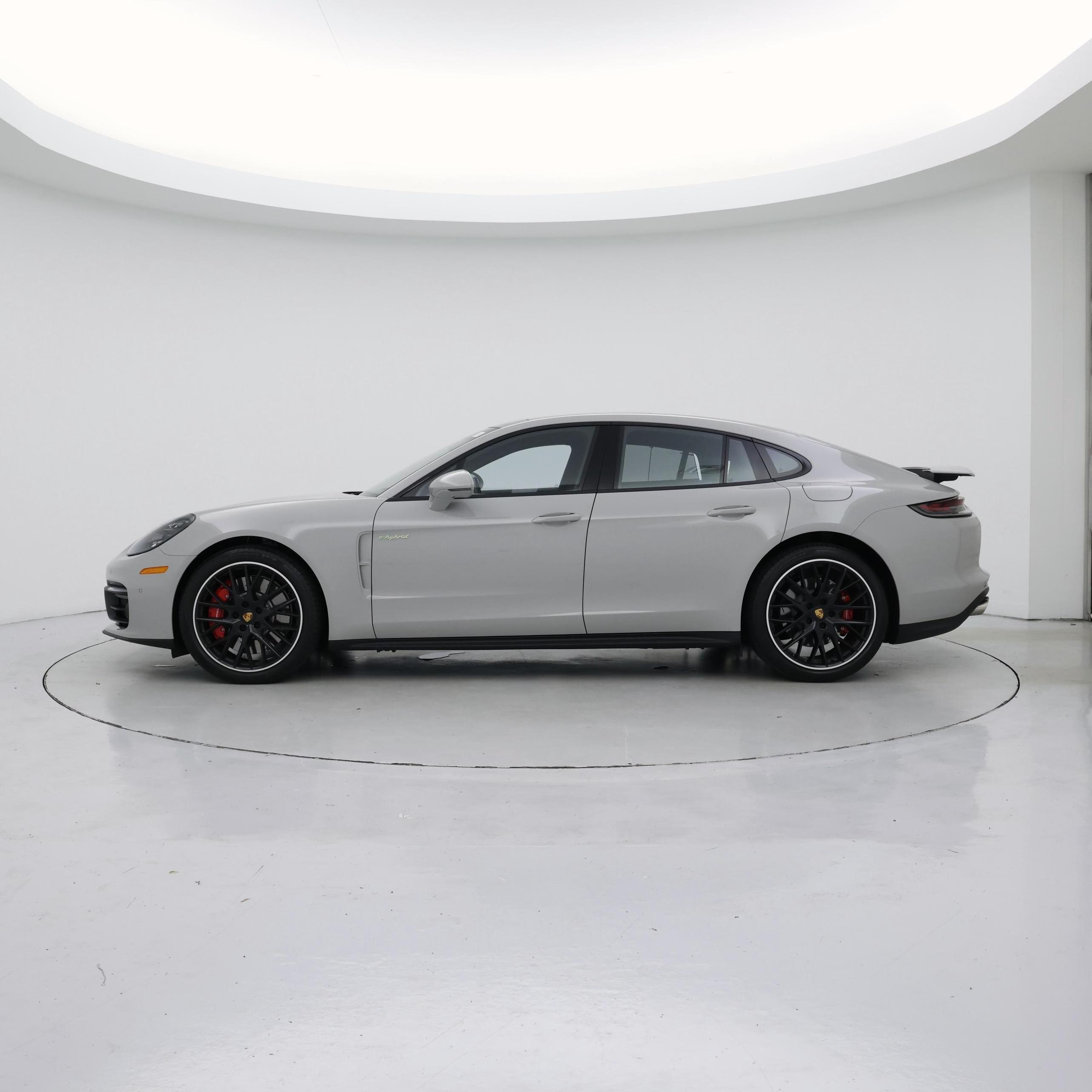 Thumbnail: 2023 Porsche Panamera - 3