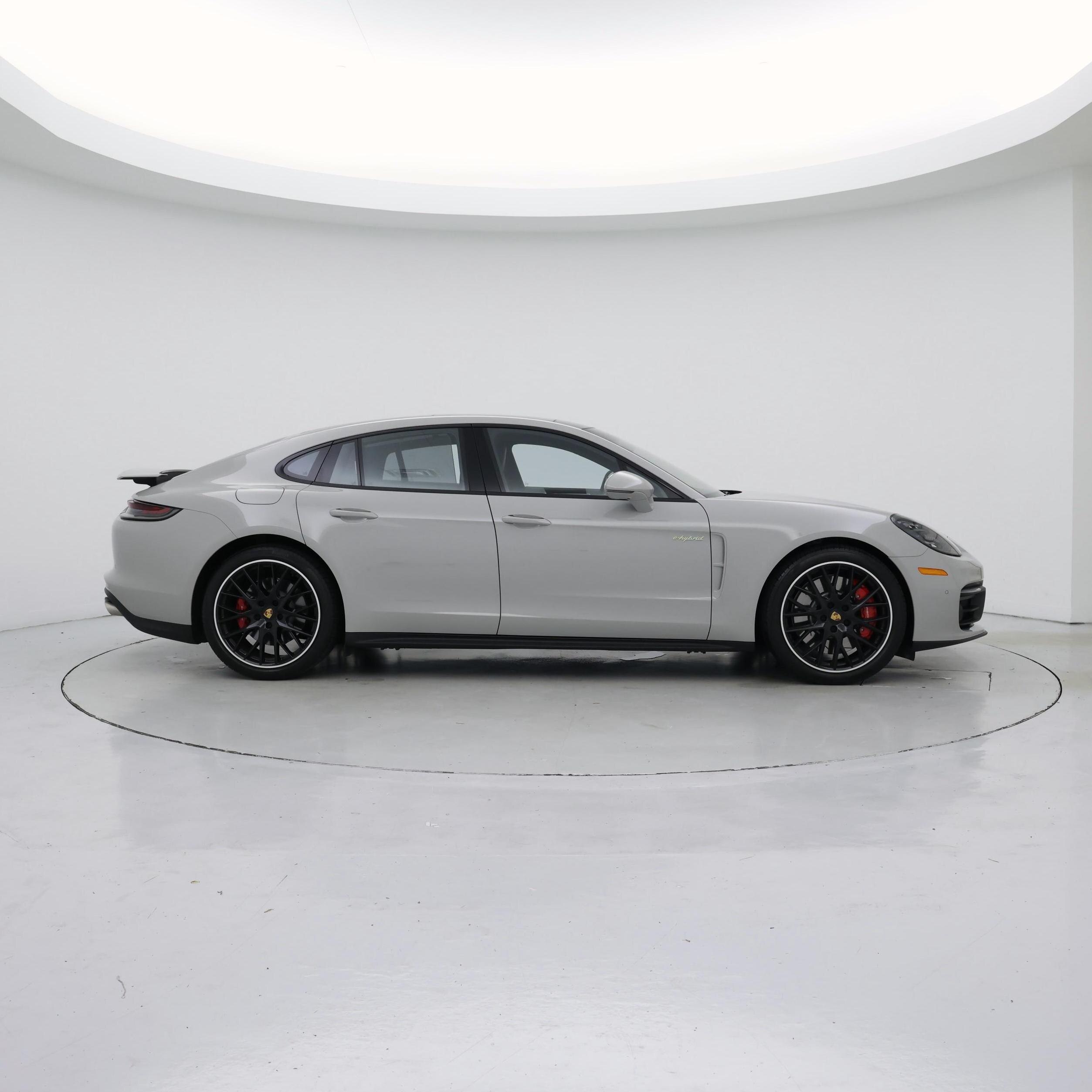 Thumbnail: 2023 Porsche Panamera - 7