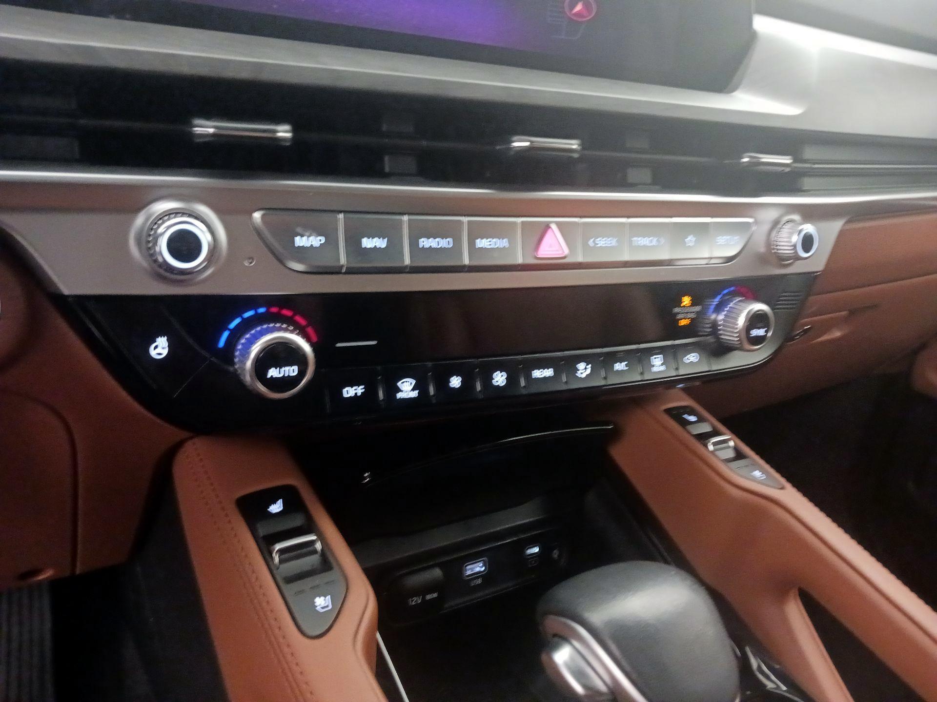 Thumbnail: 2024 Kia Telluride - 17