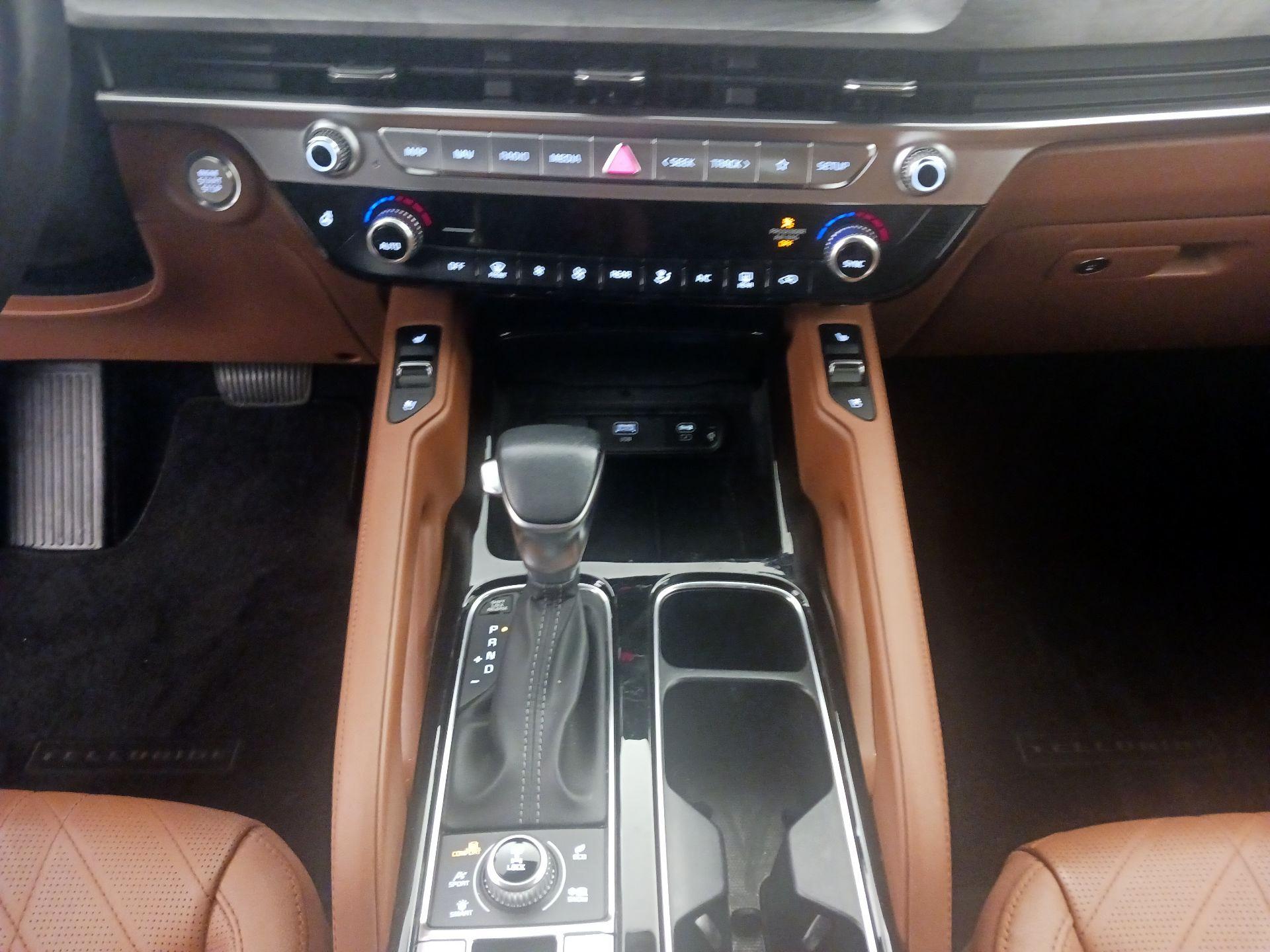 Thumbnail: 2024 Kia Telluride - 18