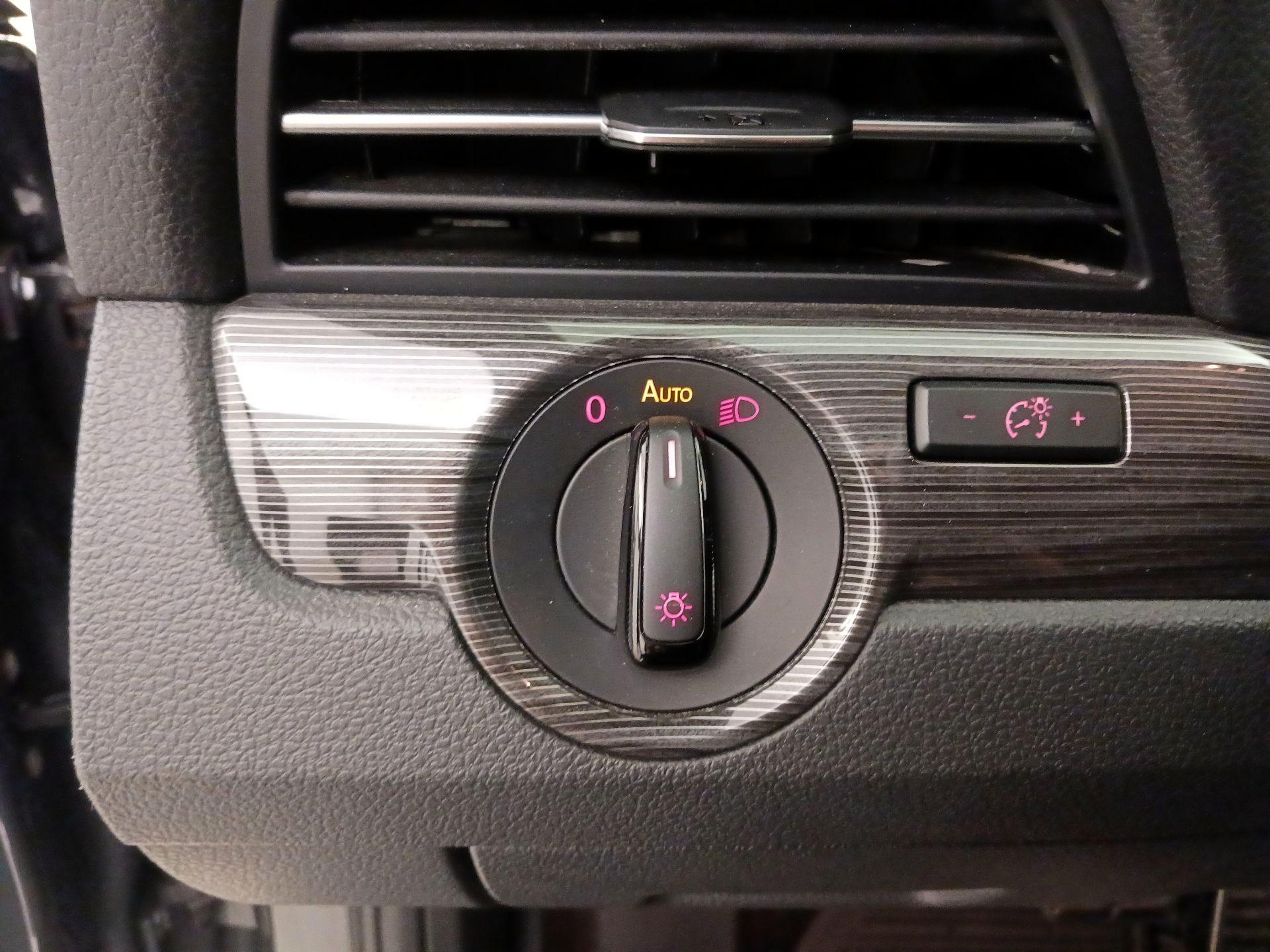 Thumbnail: 2022 Volkswagen Passat - 13