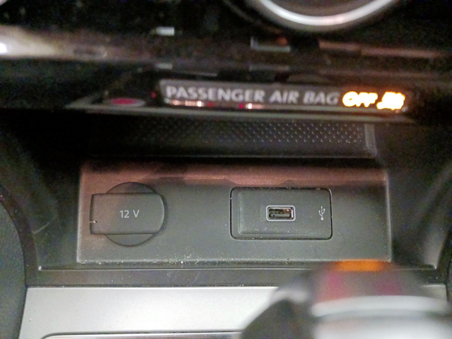 Thumbnail: 2022 Volkswagen Passat - 18