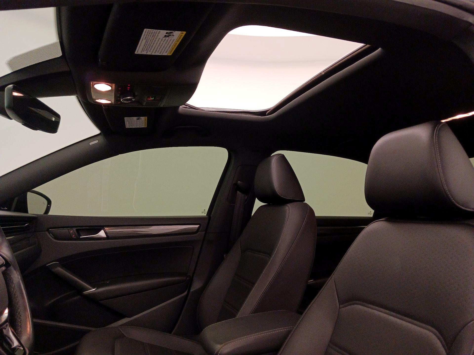 Thumbnail: 2022 Volkswagen Passat - 19