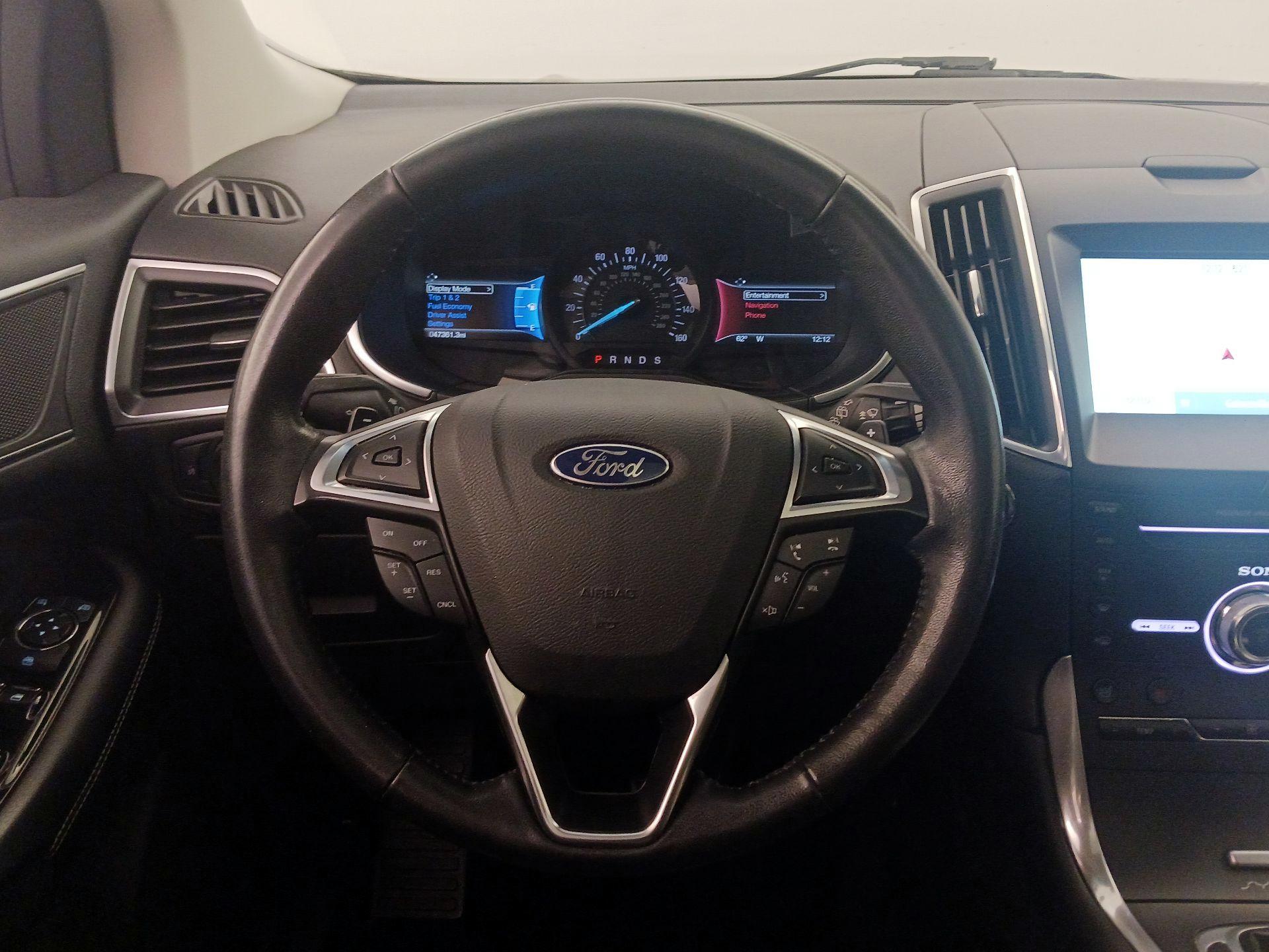 Thumbnail: 2017 Ford Edge - 10