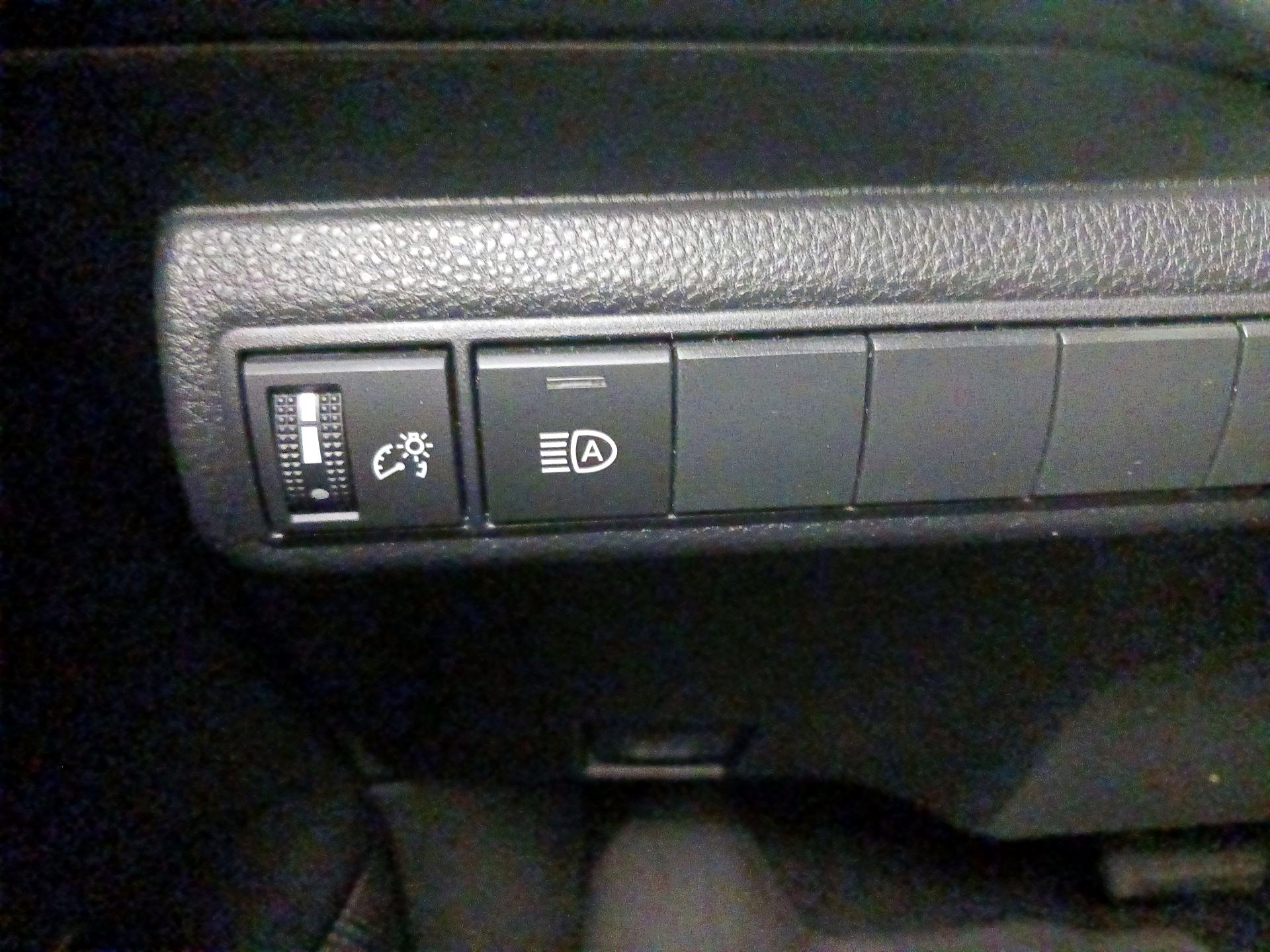 Thumbnail: 2024 Toyota Corolla - 13