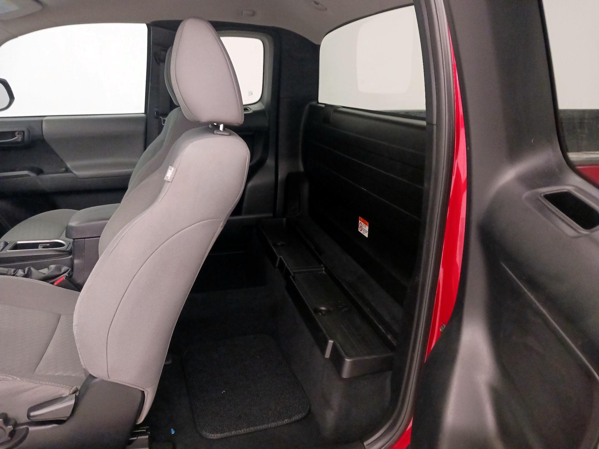 Thumbnail: 2023 Toyota Tacoma - 19