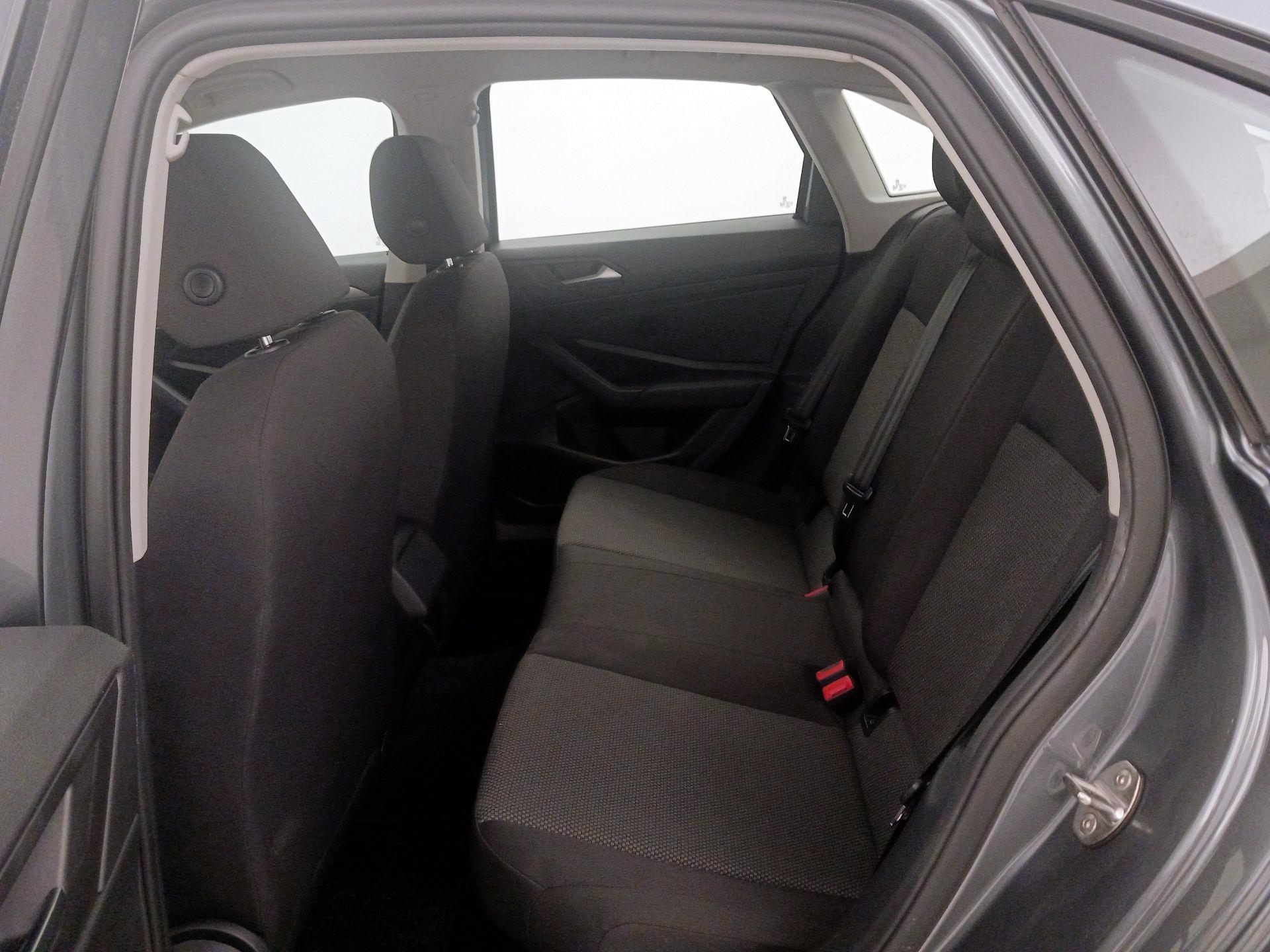 Thumbnail: 2019 Volkswagen Jetta - 19