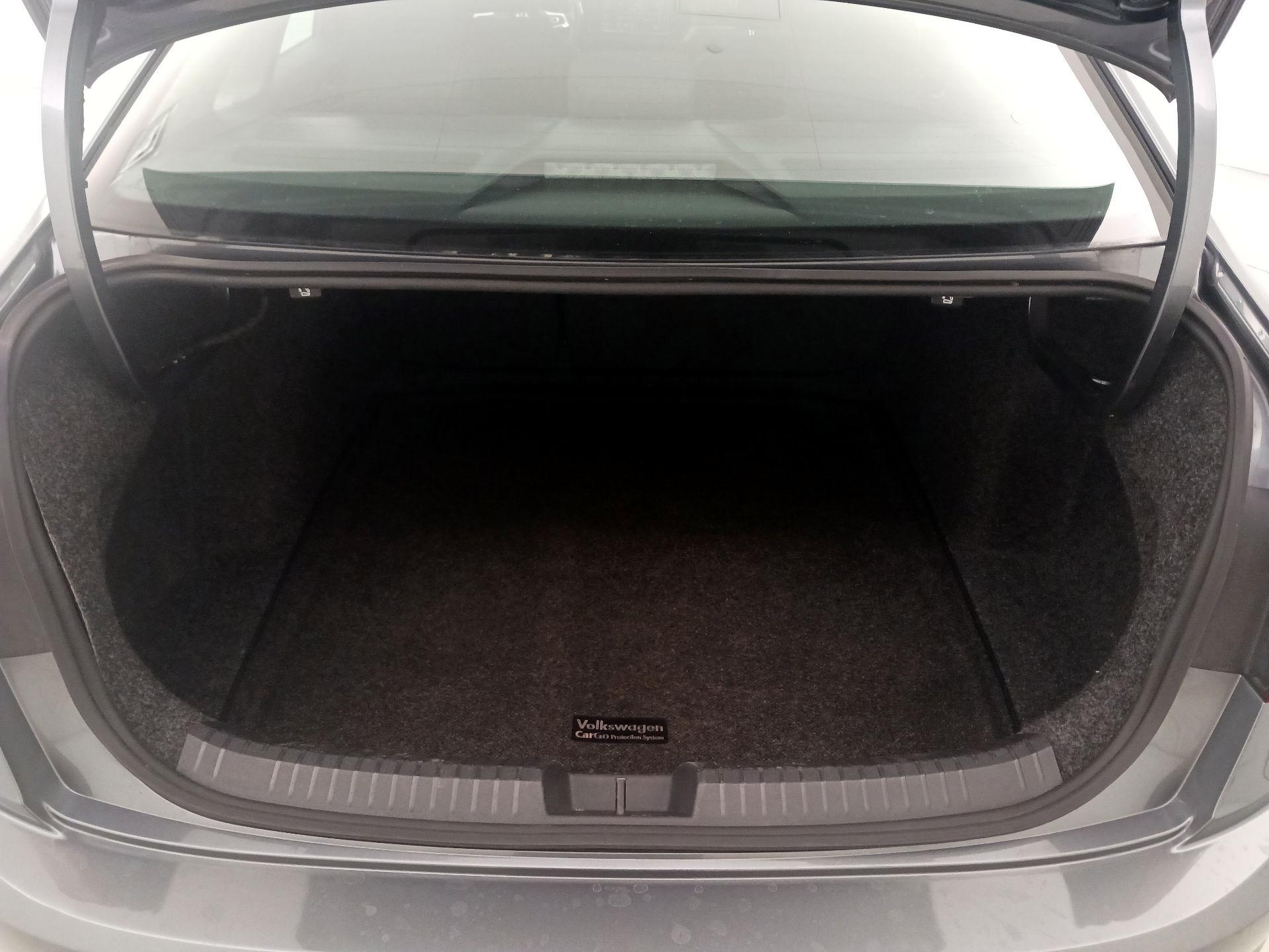 Thumbnail: 2019 Volkswagen Jetta - 20