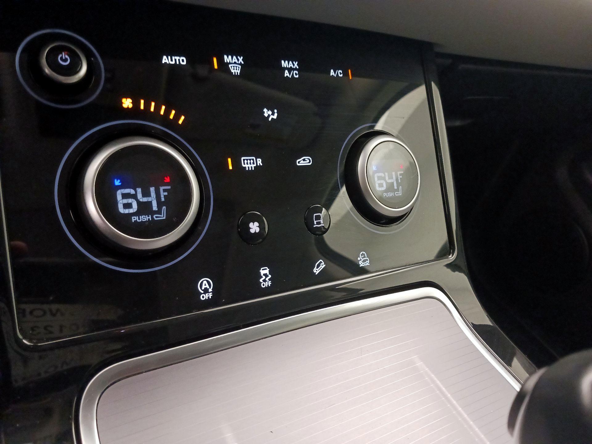 Thumbnail: 2023 Land Rover Range Rover Evoque - 16