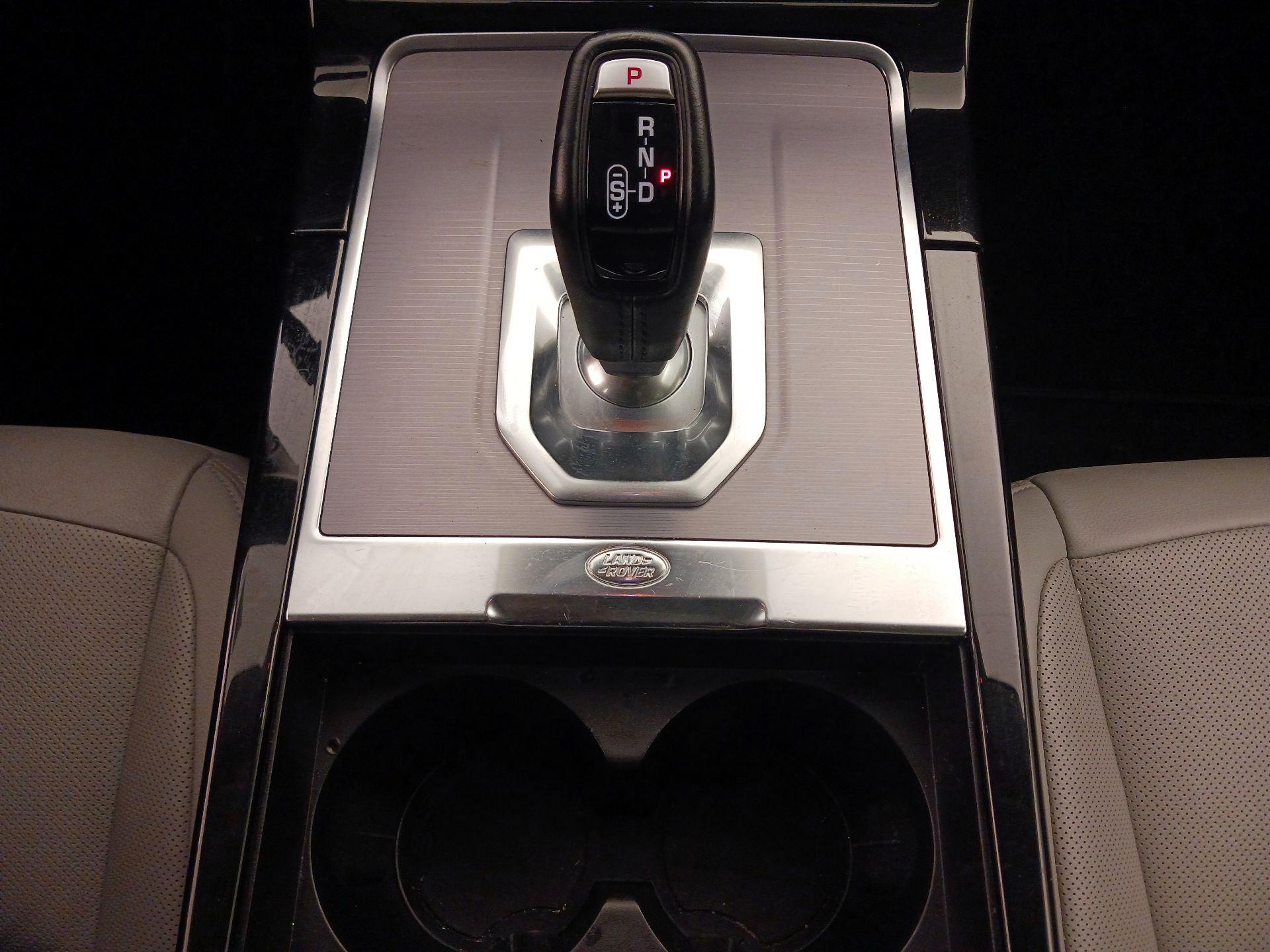 Thumbnail: 2023 Land Rover Range Rover Evoque - 17